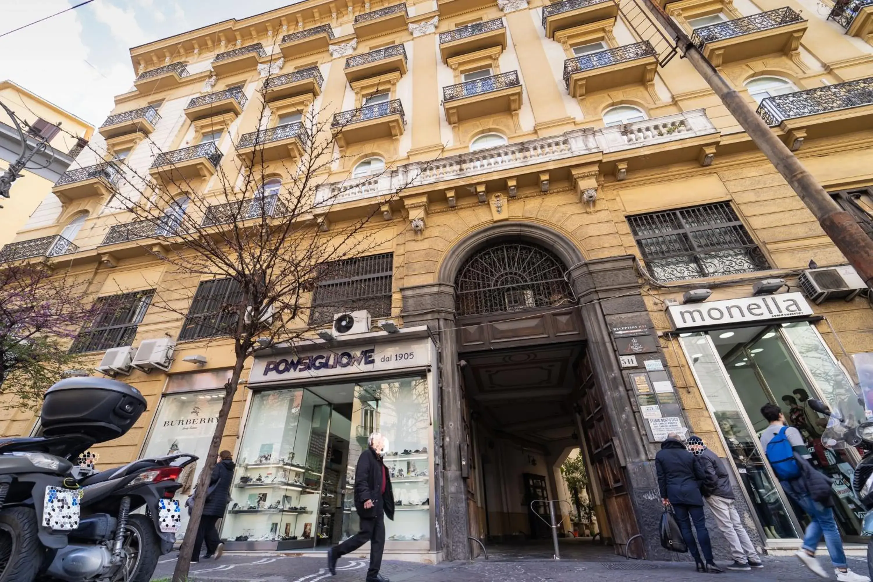 Property building in Royal Art H Duomo - Napoli Centro, by ClaPa Group Property building in Royal Art H Duomo - Napoli Centro, by ClaPa Group