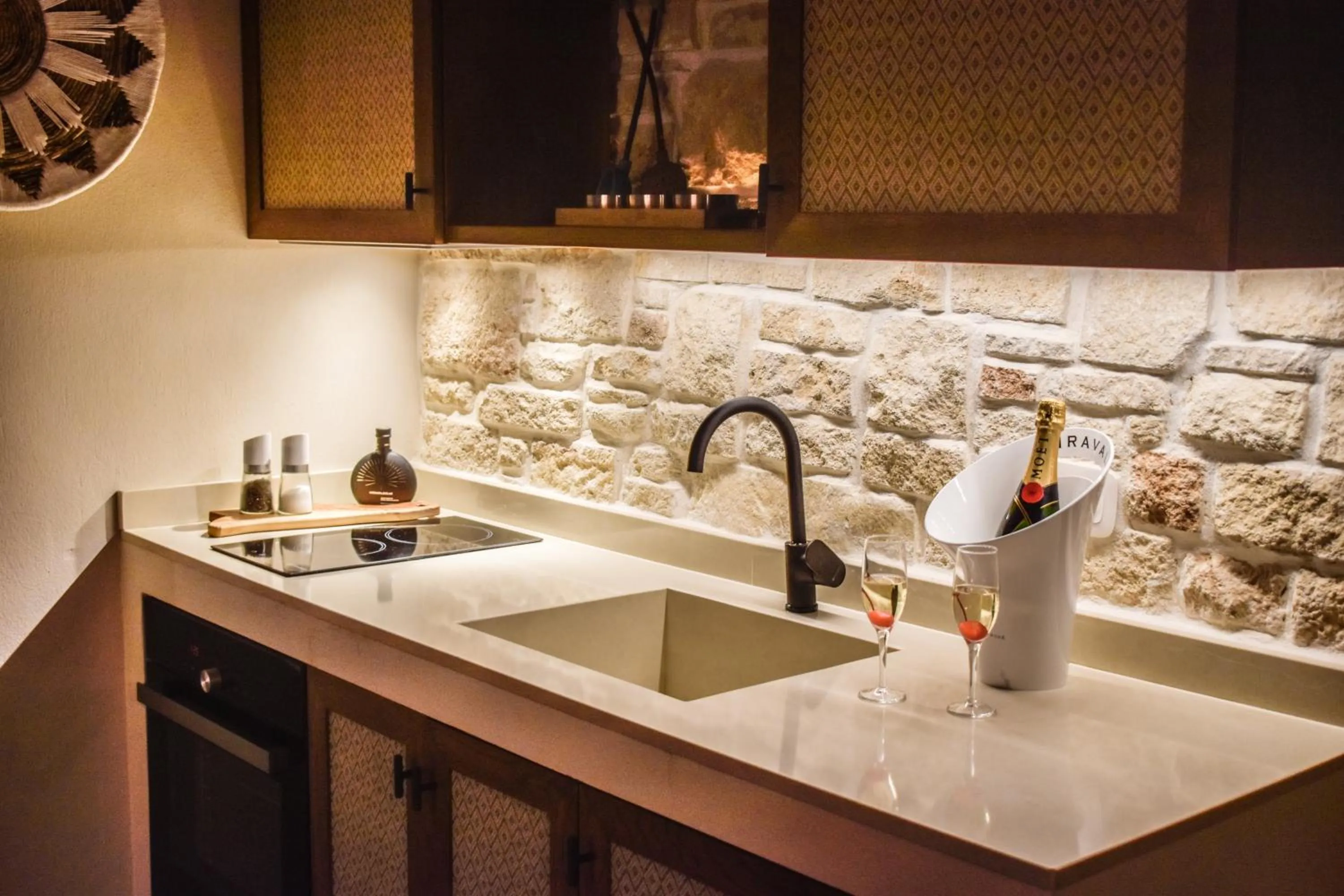 Kitchen or kitchenette in Mandraki Village Boutique Hotel