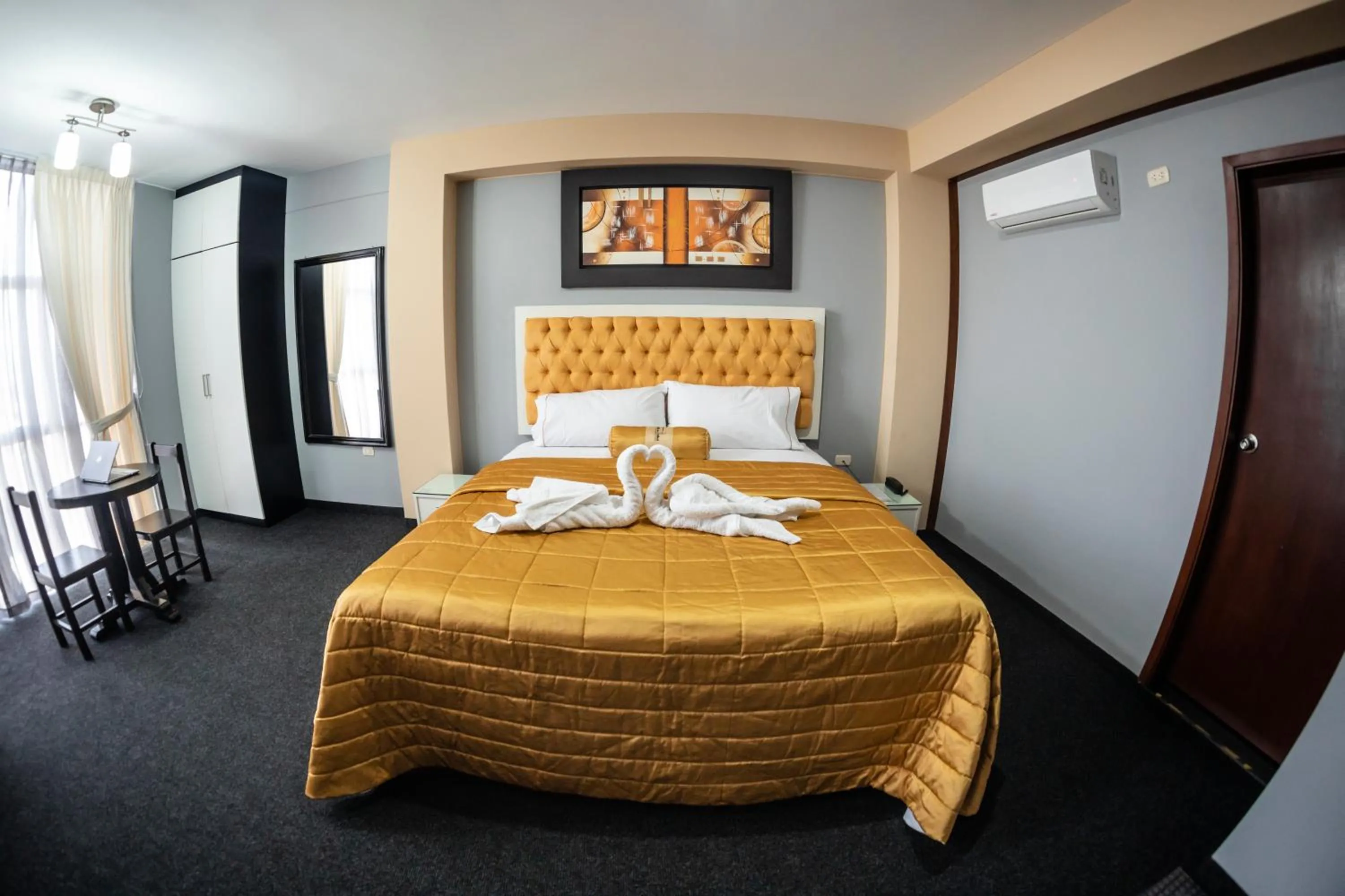 Street view, Bed in Costa Del Inka Hotel