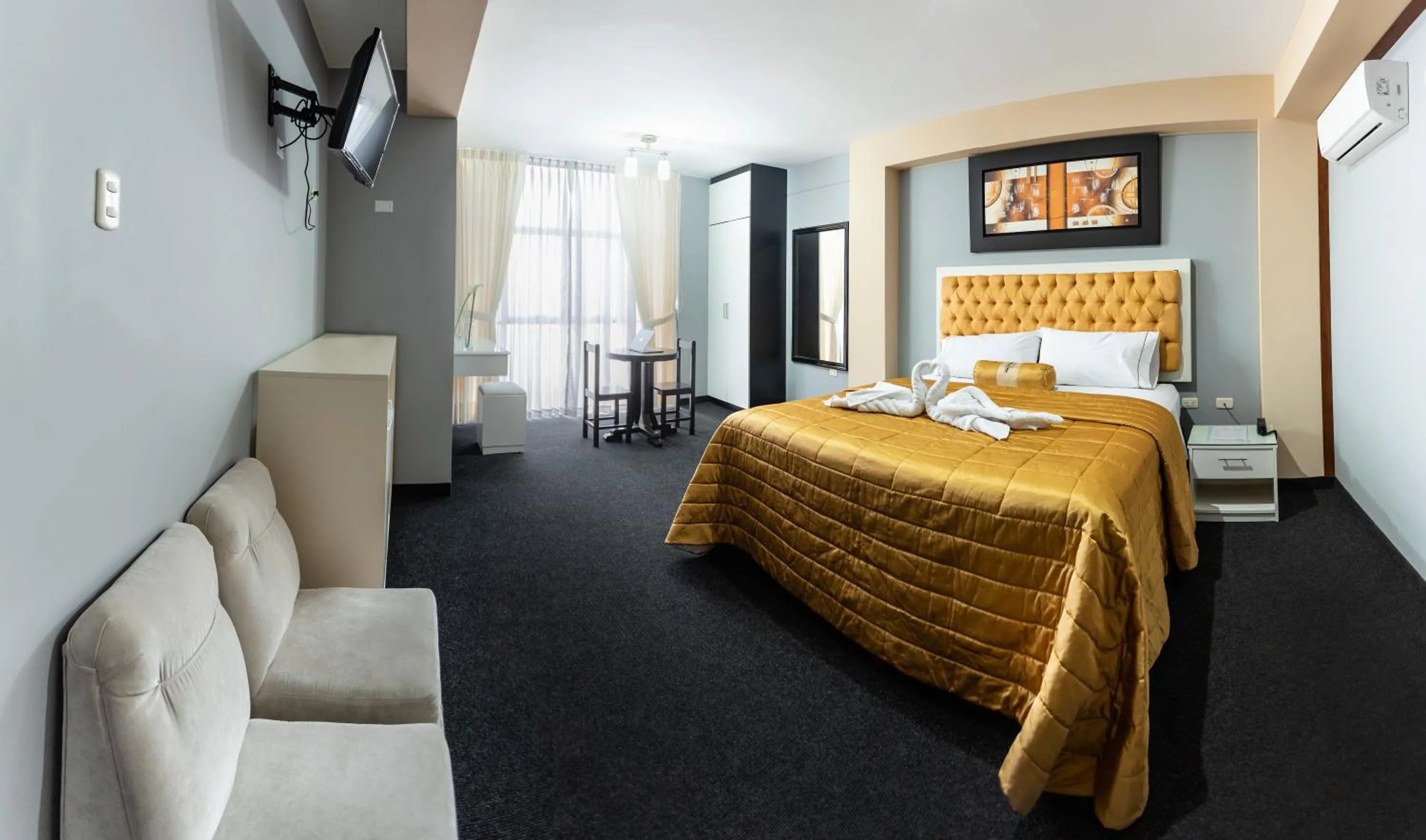 Bed in Costa Del Inka Hotel