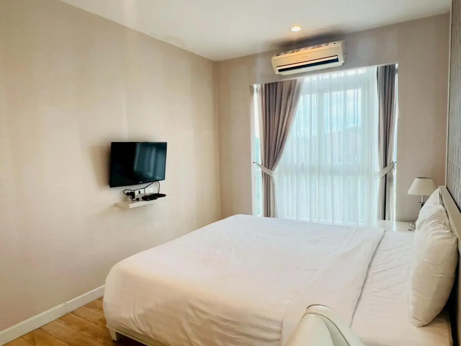 Bedroom, Bed in Harmony Resort Hotel Bedroom, Bed in Harmony Resort Hotel