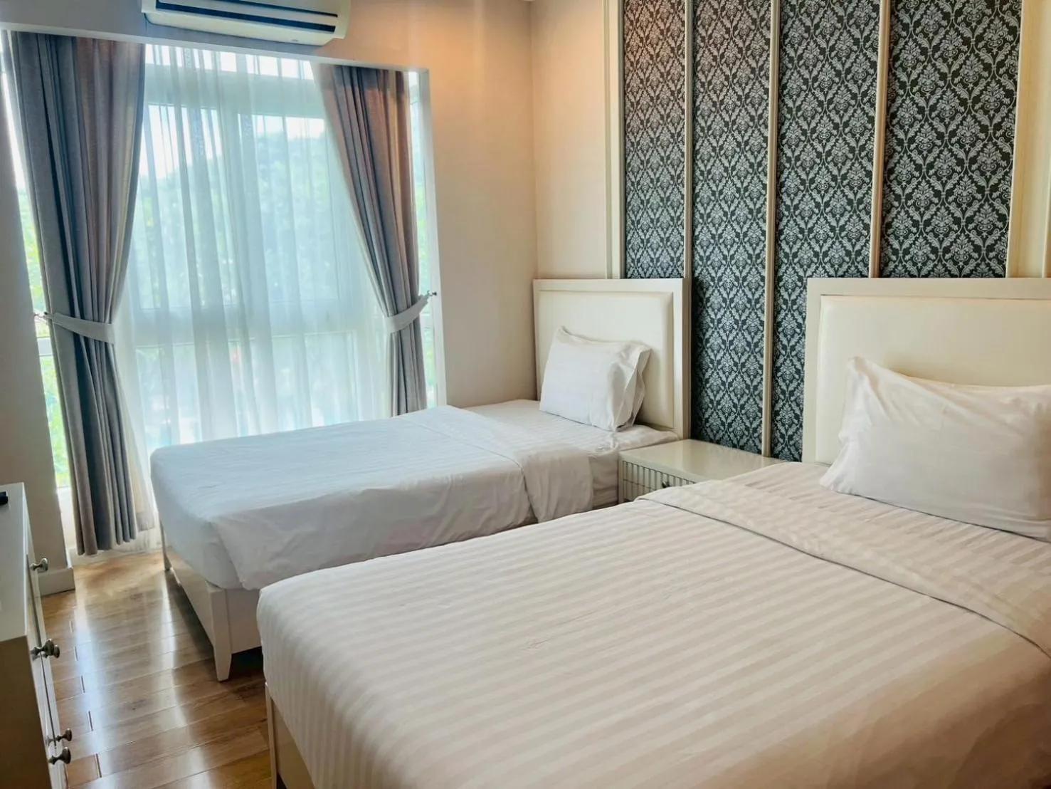 Bedroom, Bed in Harmony Resort Hotel