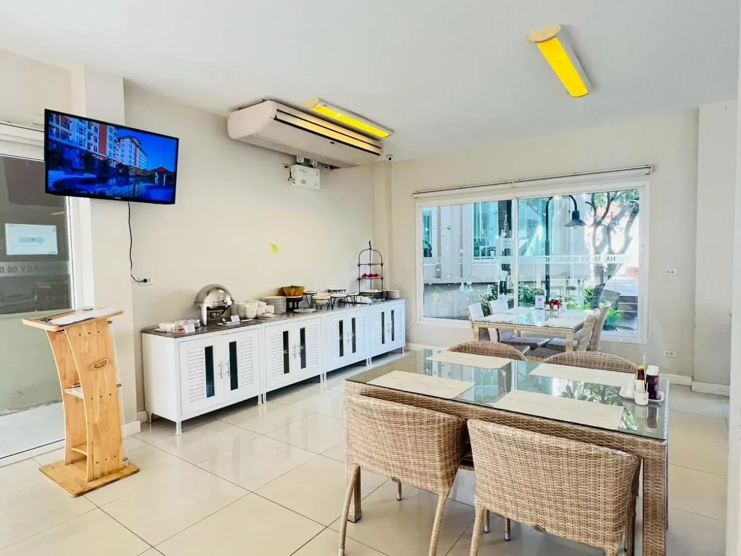 Restaurant/places to eat in Harmony Resort Hotel Restaurant/places to eat in Harmony Resort Hotel