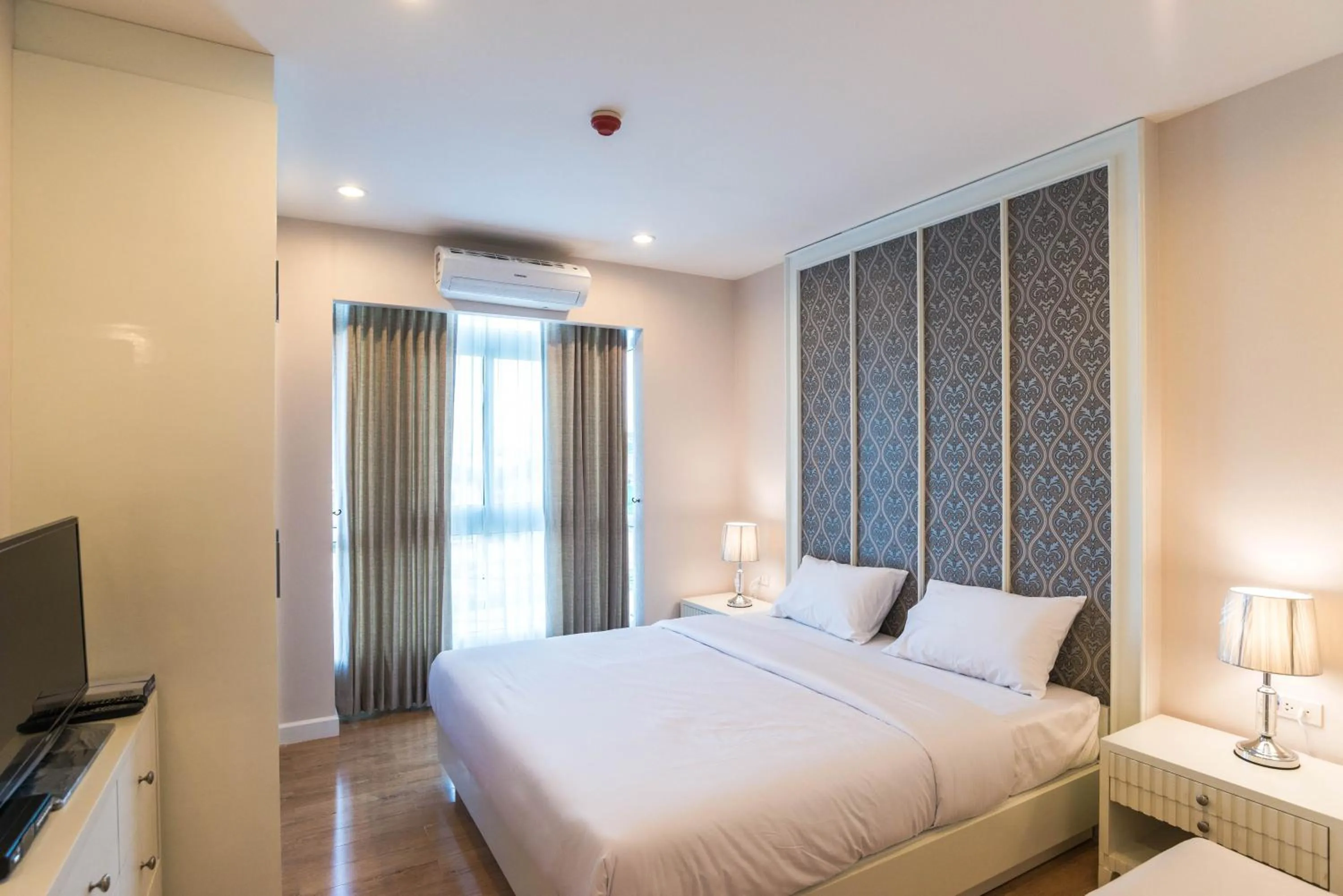 Bedroom, Bed in Harmony Resort Hotel