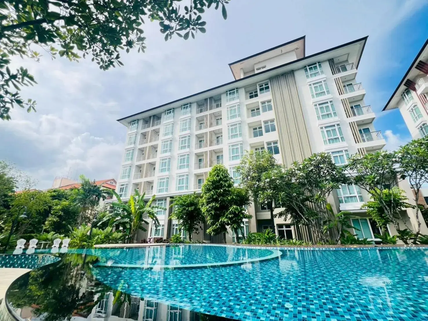 Swimming pool in Harmony Resort Hotel Swimming pool in Harmony Resort Hotel
