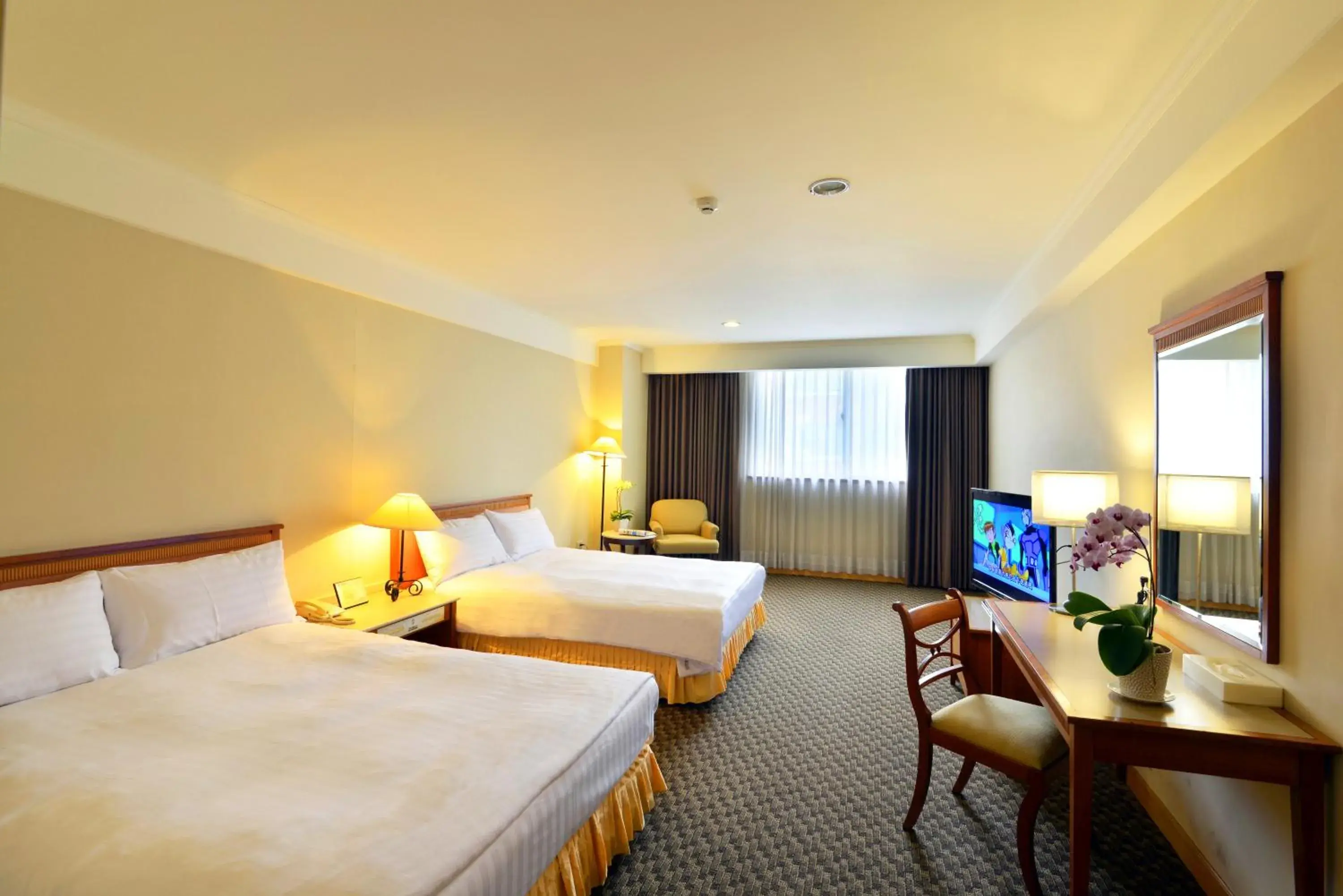 Standard Quadruple Room in Apollo Hotel Standard Quadruple Room in Apollo Hotel