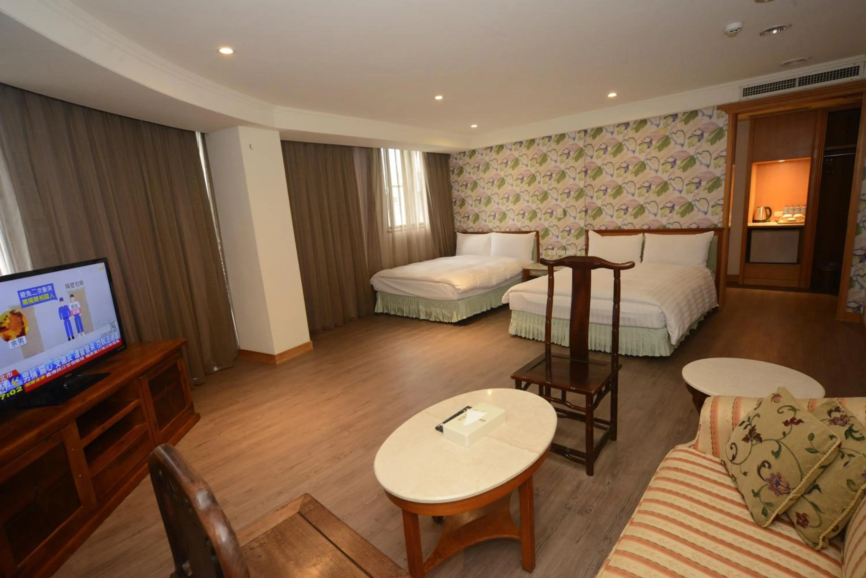 Photo of the whole room, Bed in Apollo Hotel