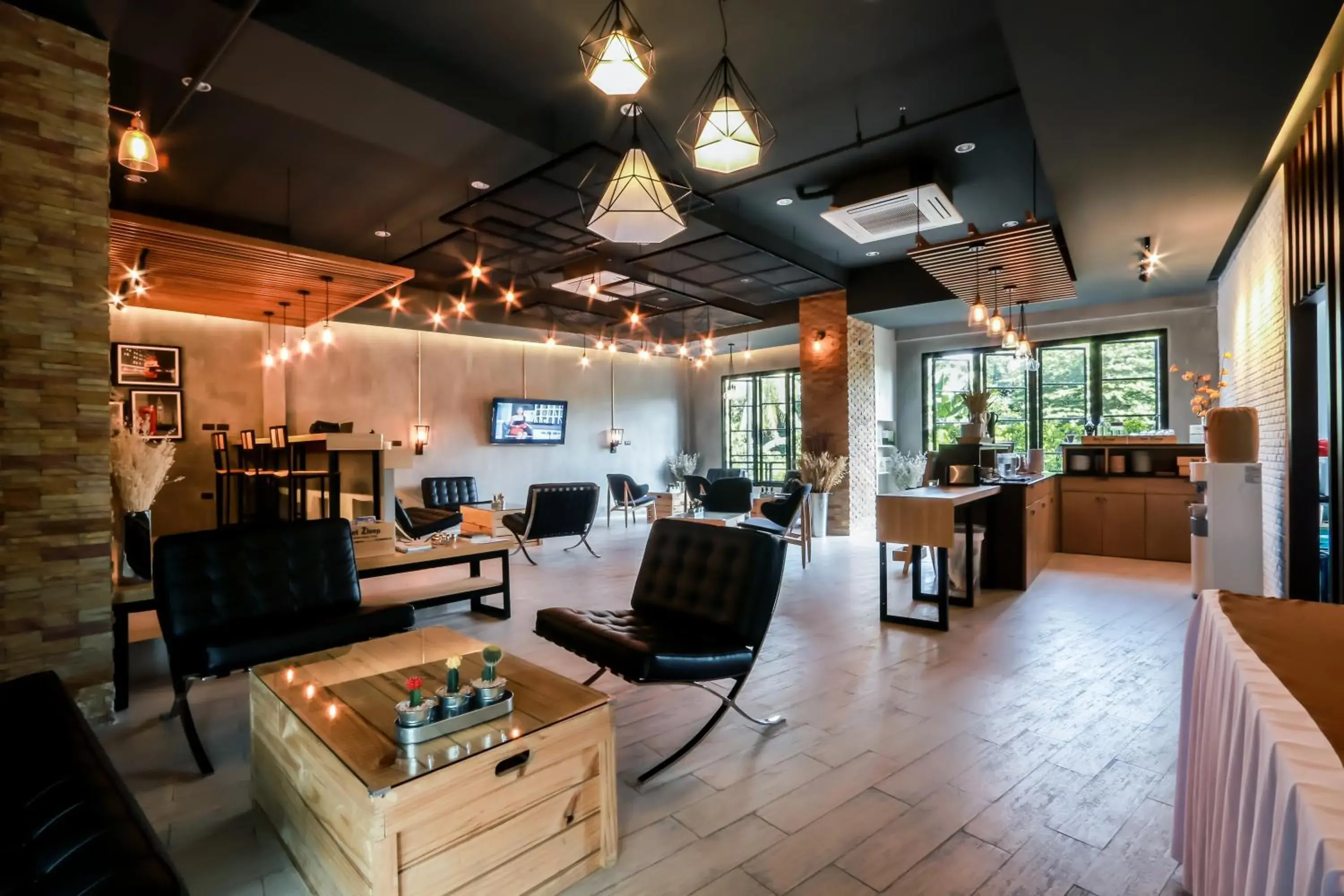 Lounge or bar in Get Zleep Premium Budget Hotel Lounge or bar in Get Zleep Premium Budget Hotel