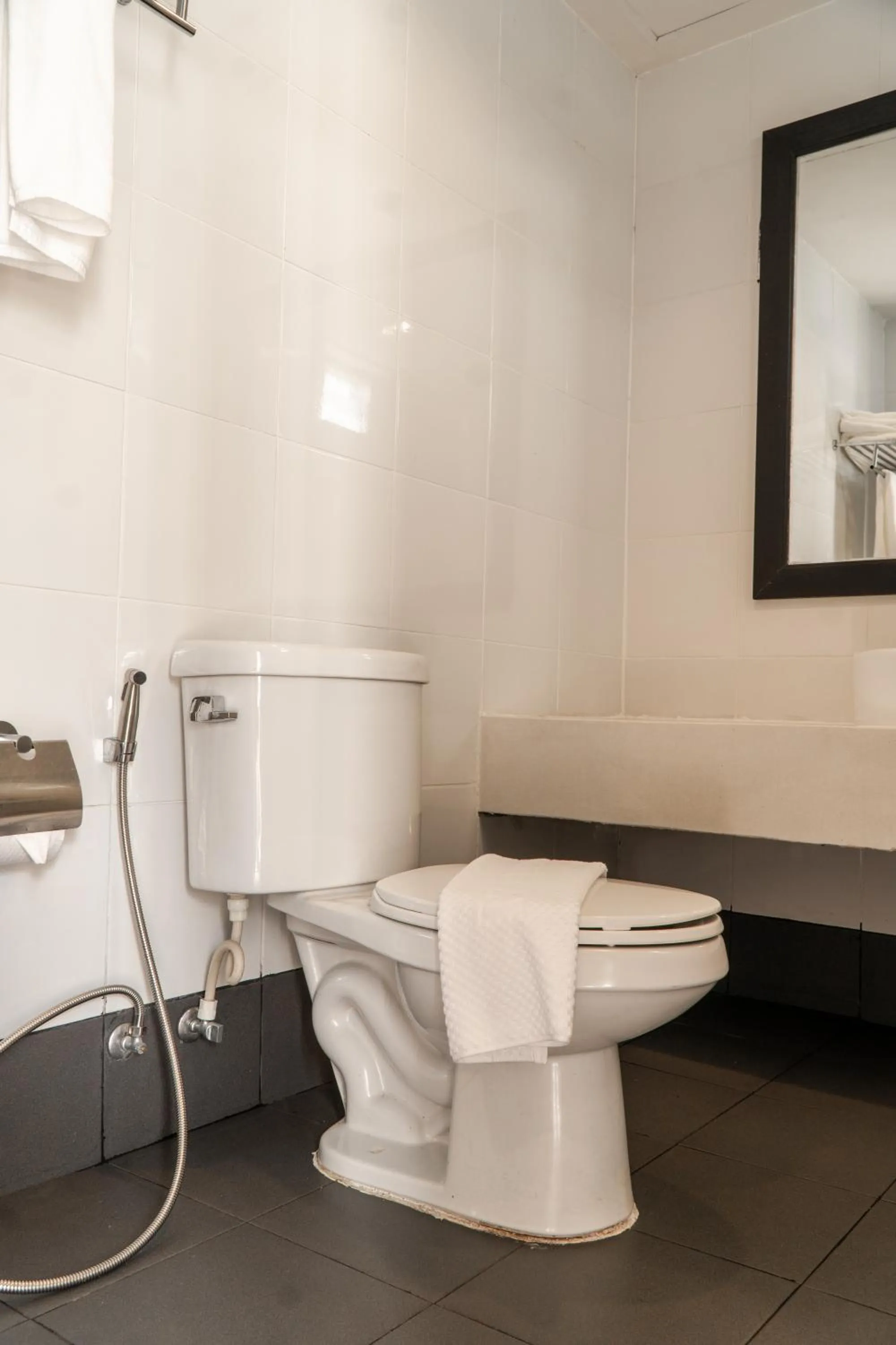 Toilet in Get Zleep Premium Budget Hotel