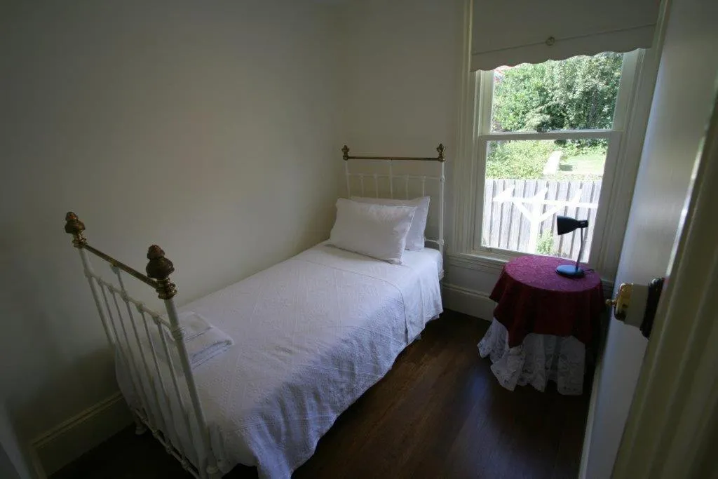 Bed in Annies Garden Cottage