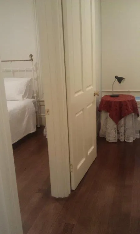 Bed in Annies Garden Cottage