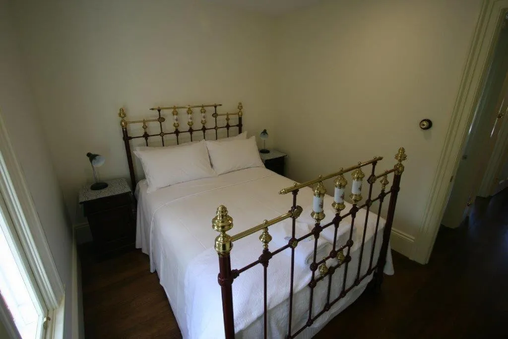 Bed in Annies Garden Cottage