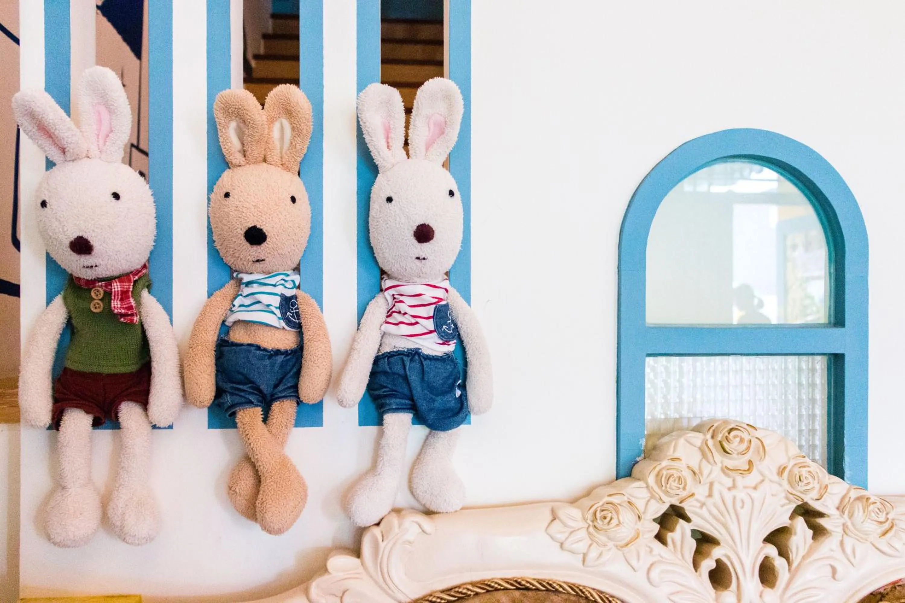 Decorative detail in Cozy Blue B&B