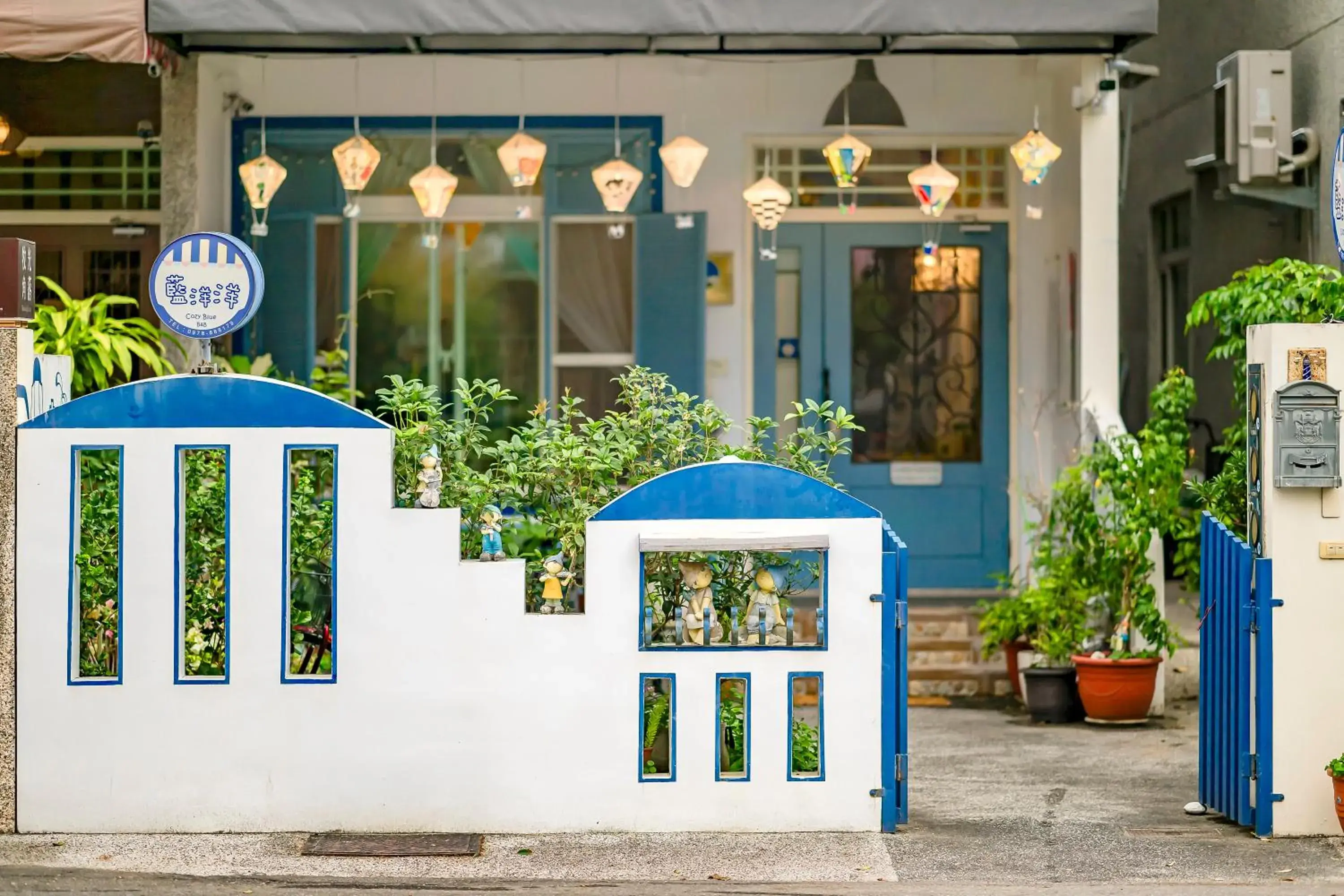 Property building in Cozy Blue B&B Property building in Cozy Blue B&B