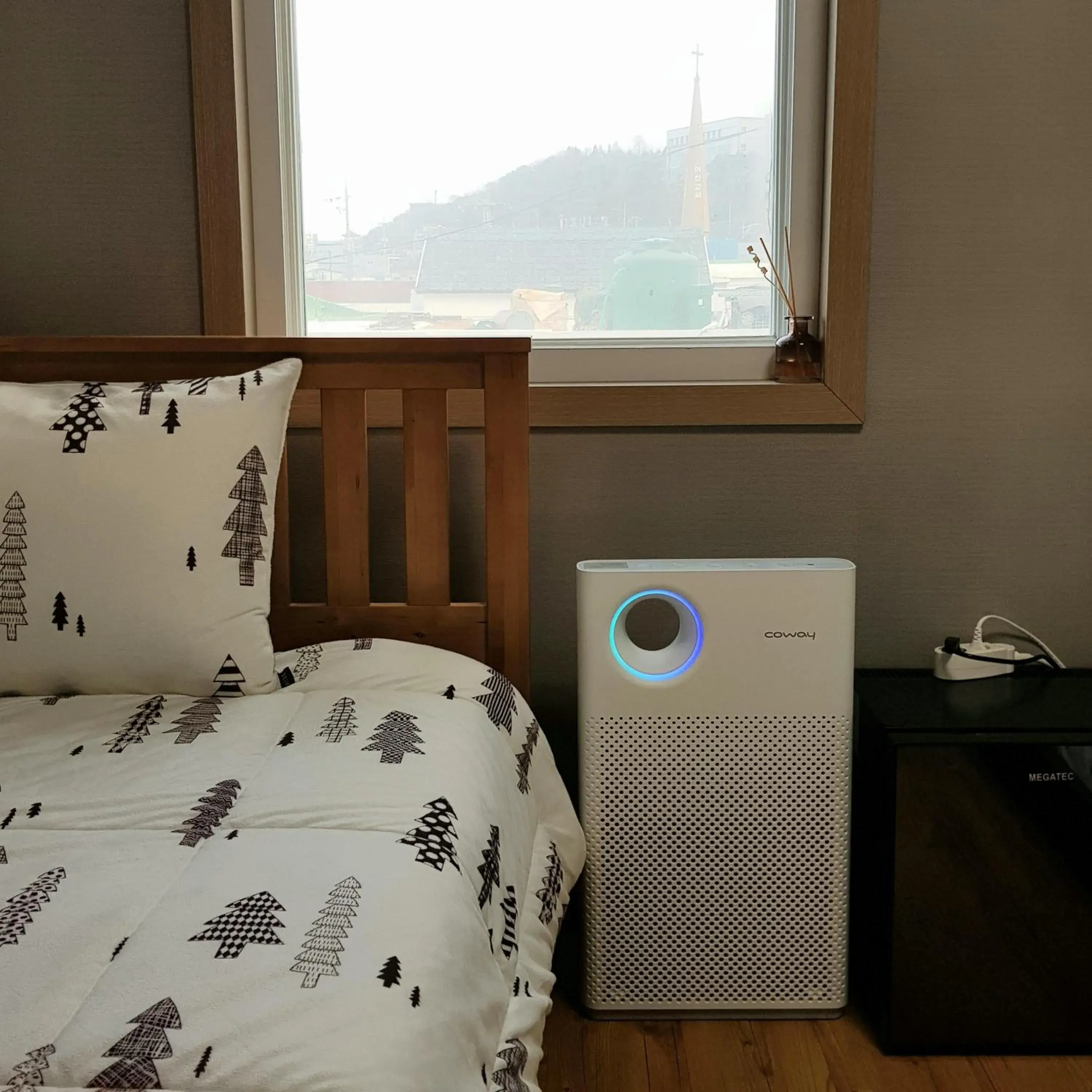 Triple Room with City View - single occupancy in Backpackers In Yeosu Triple Room with City View - single occupancy in Backpackers In Yeosu