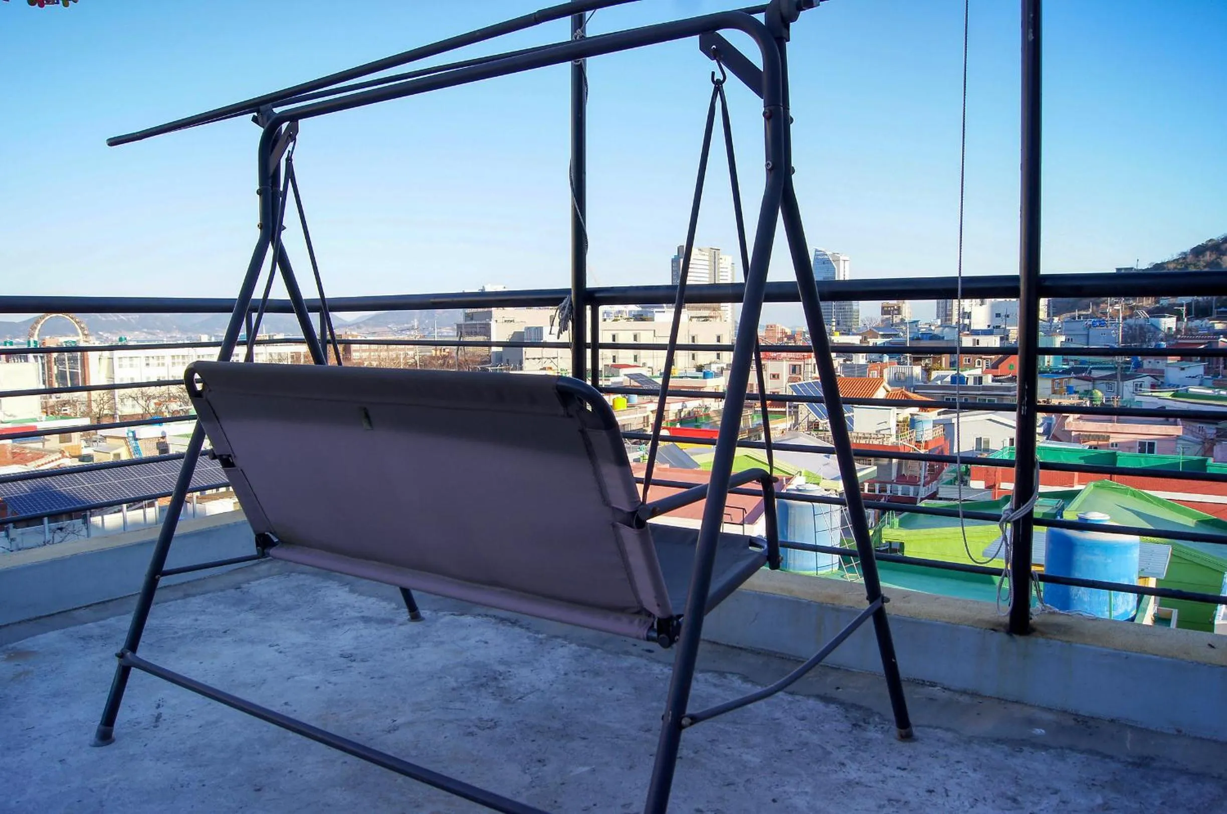 Balcony/Terrace in Backpackers In Yeosu