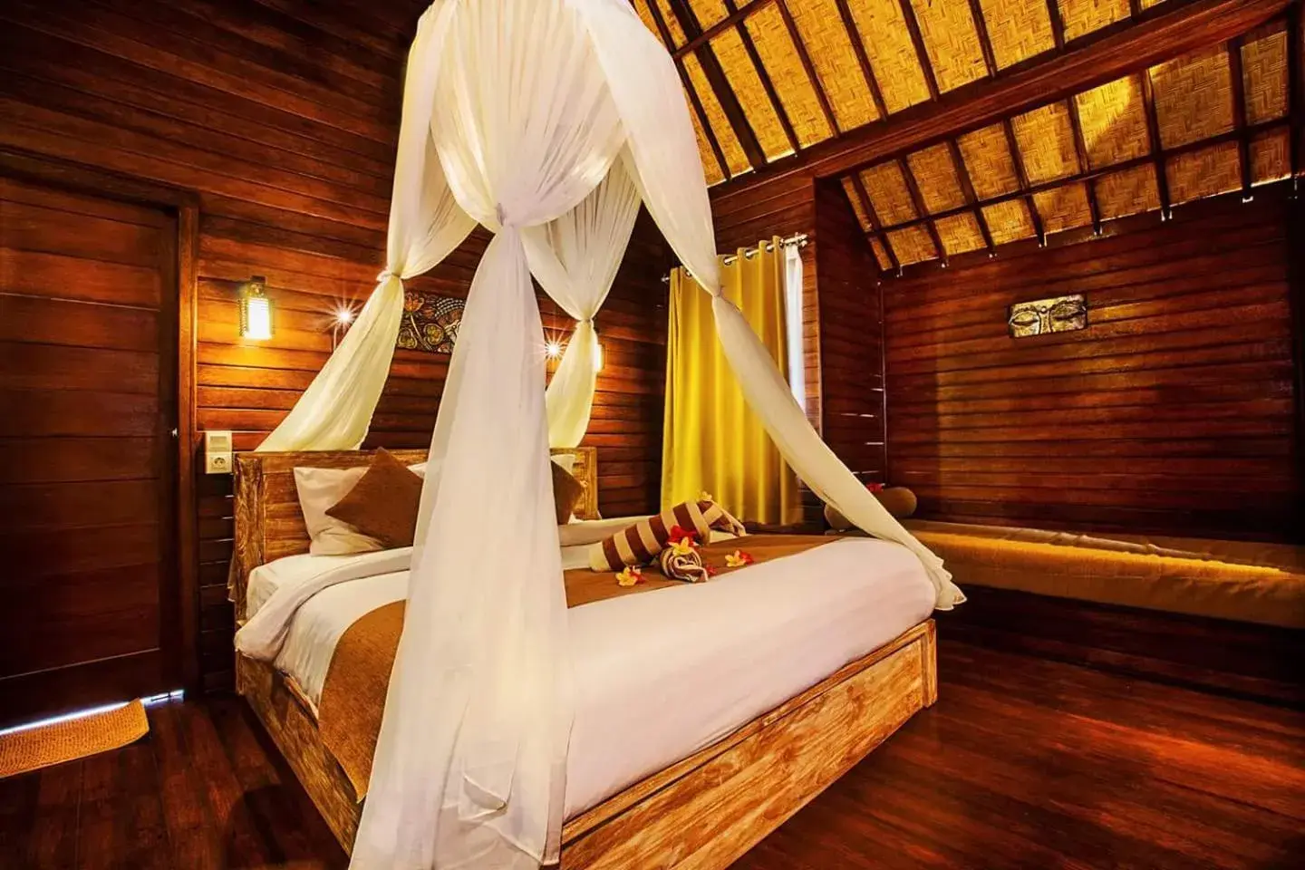 Property building, Bed in Sunset Garden Nusa Lembongan Property building, Bed in Sunset Garden Nusa Lembongan