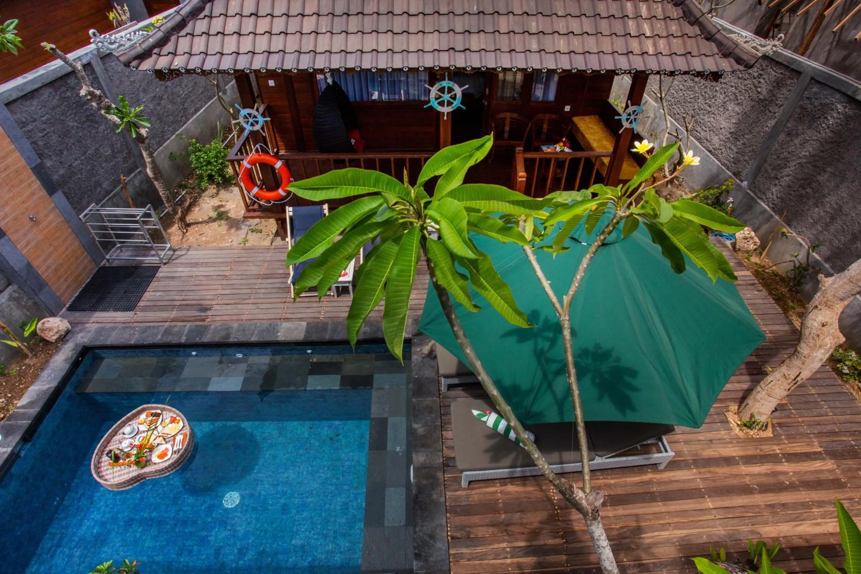 Sunset Garden Nusa Lembongan