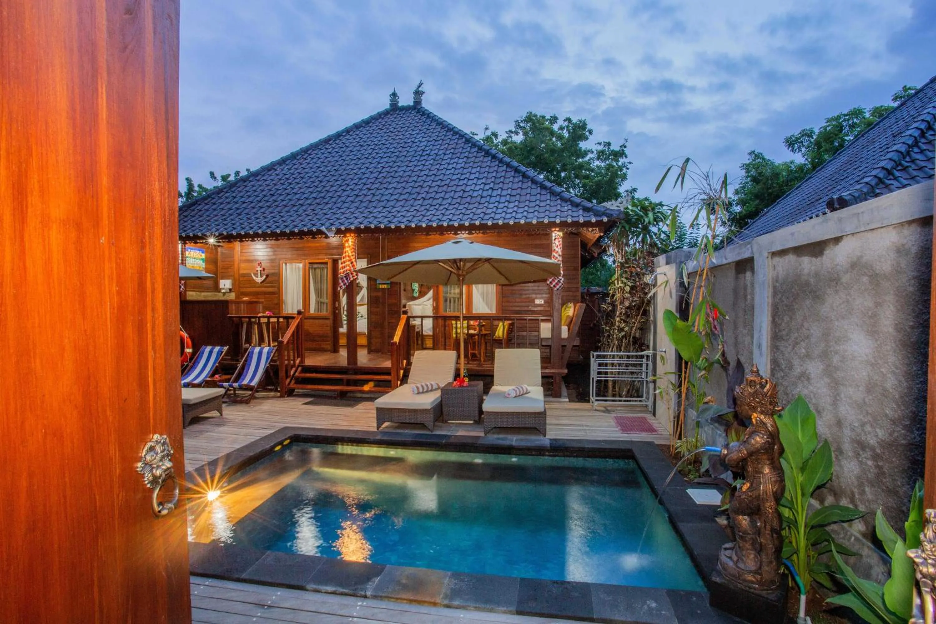 Sunset Garden Nusa Lembongan