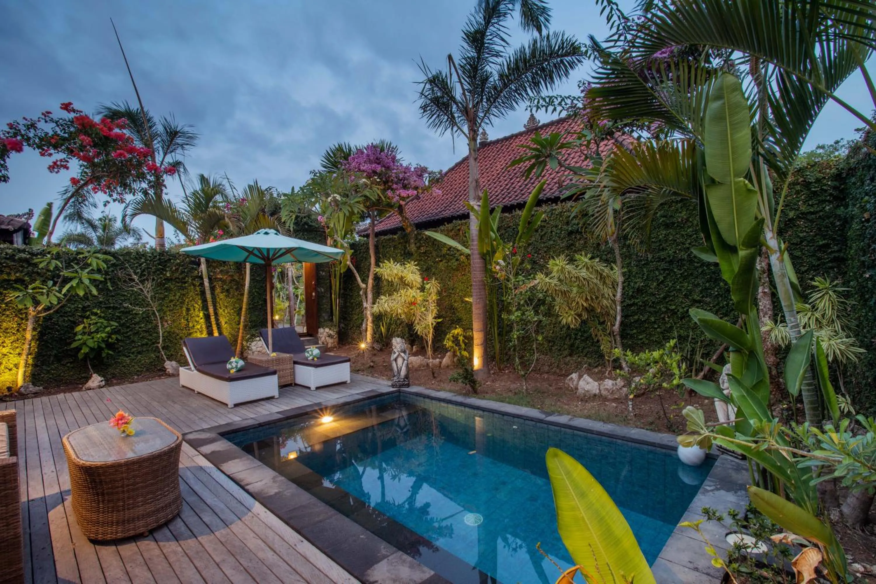 Sunset Garden Nusa Lembongan