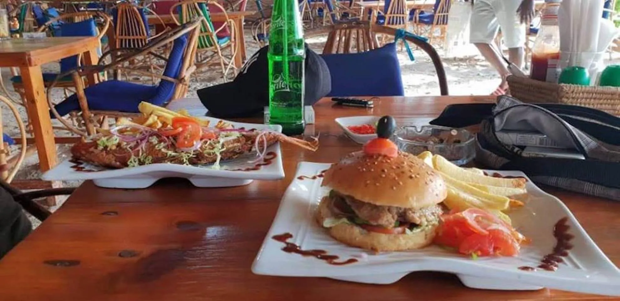 Restaurant/places to eat in Mocco Beach Villa