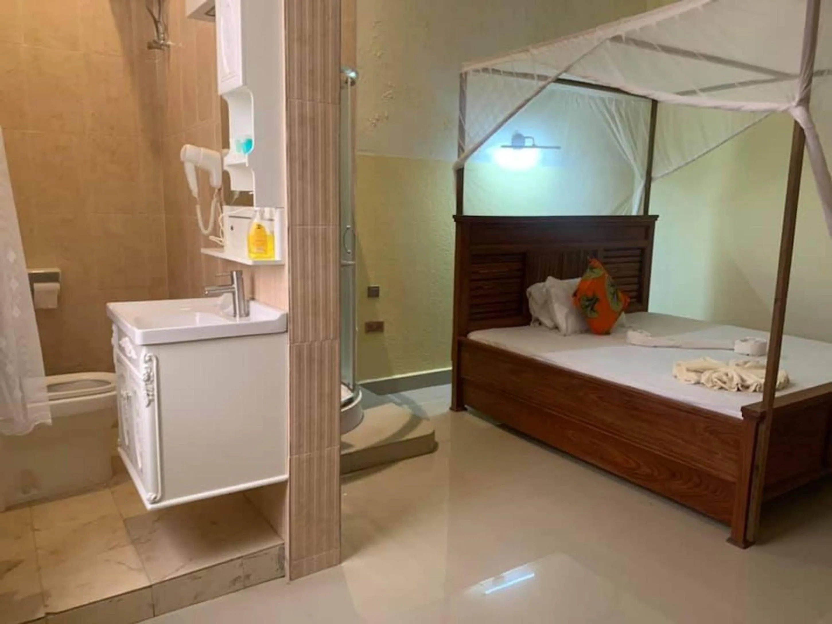 Photo of the whole room, Bed in Mocco Beach Villa