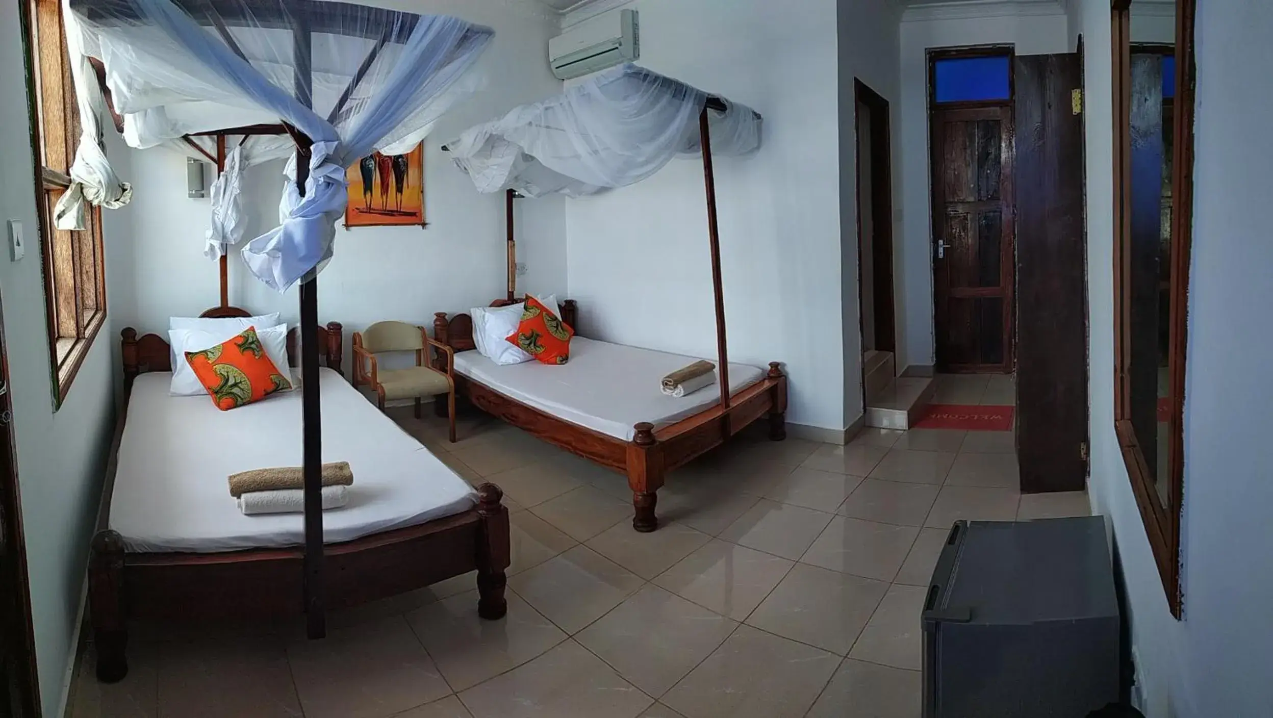 Standard Upstairs Twin Room in Mocco Beach Villa Standard Upstairs Twin Room in Mocco Beach Villa