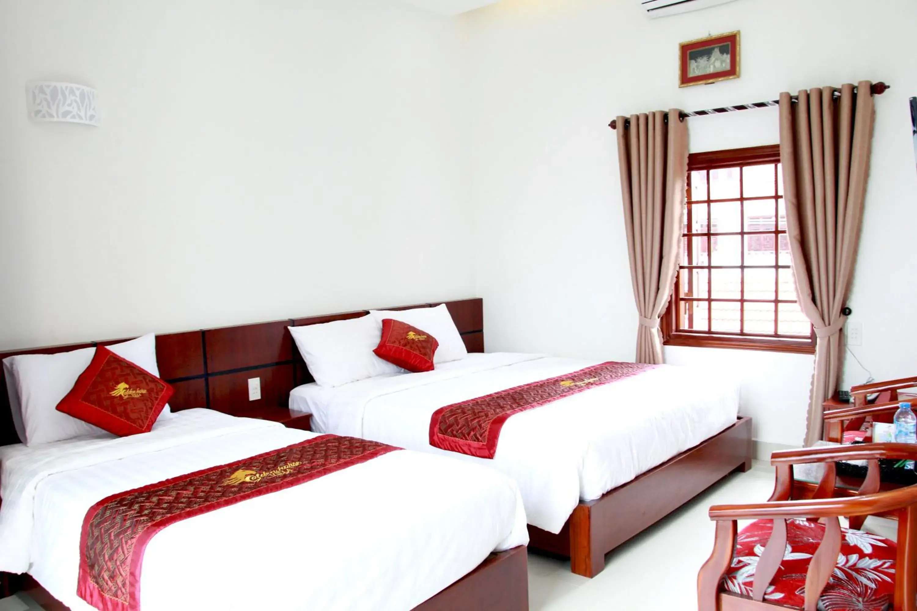 Triple Room with Balcony in Hoi An Golden Horse Villa Triple Room with Balcony in Hoi An Golden Horse Villa