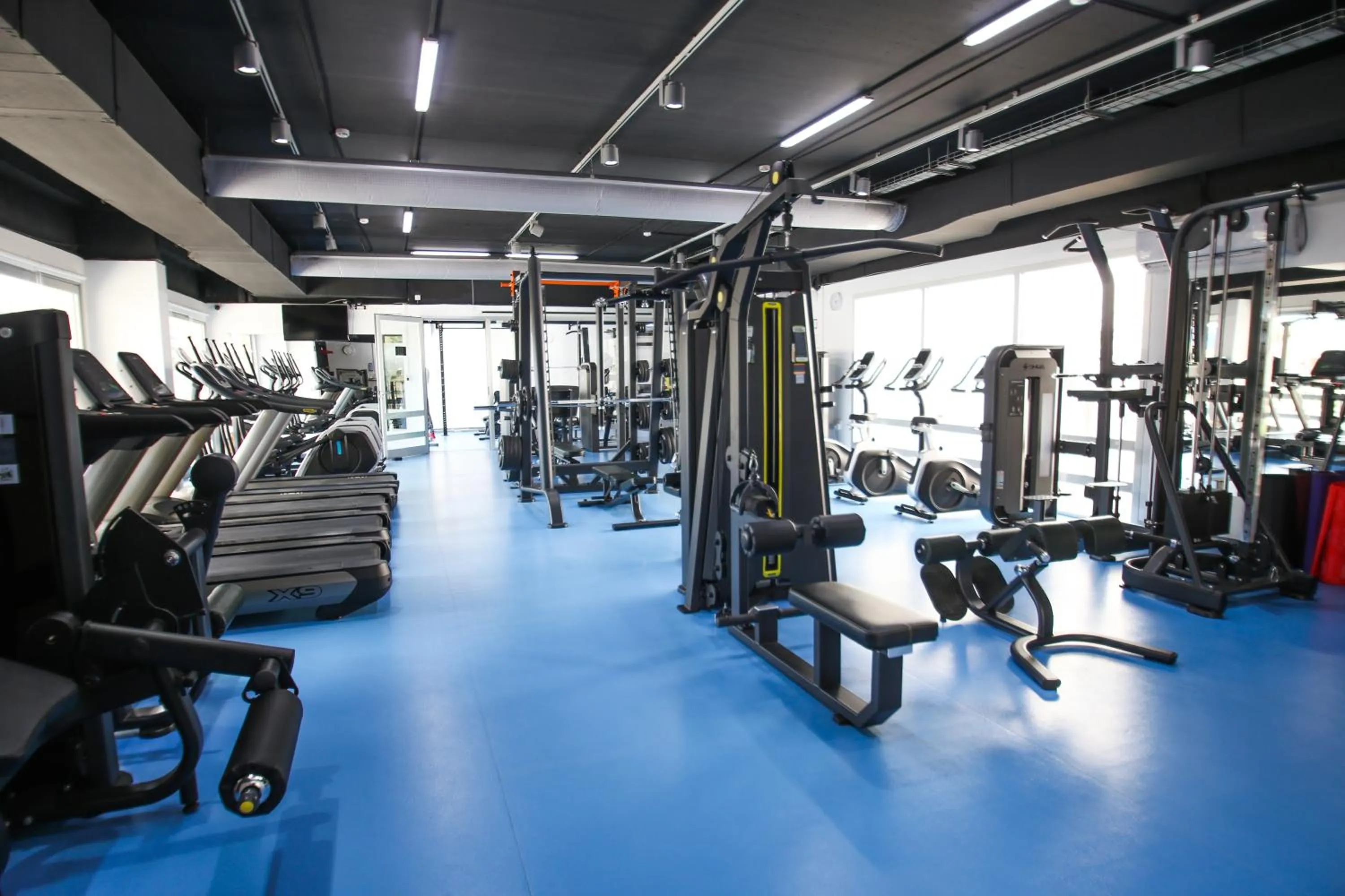 Fitness centre/facilities in Chagala Residence Atyrau