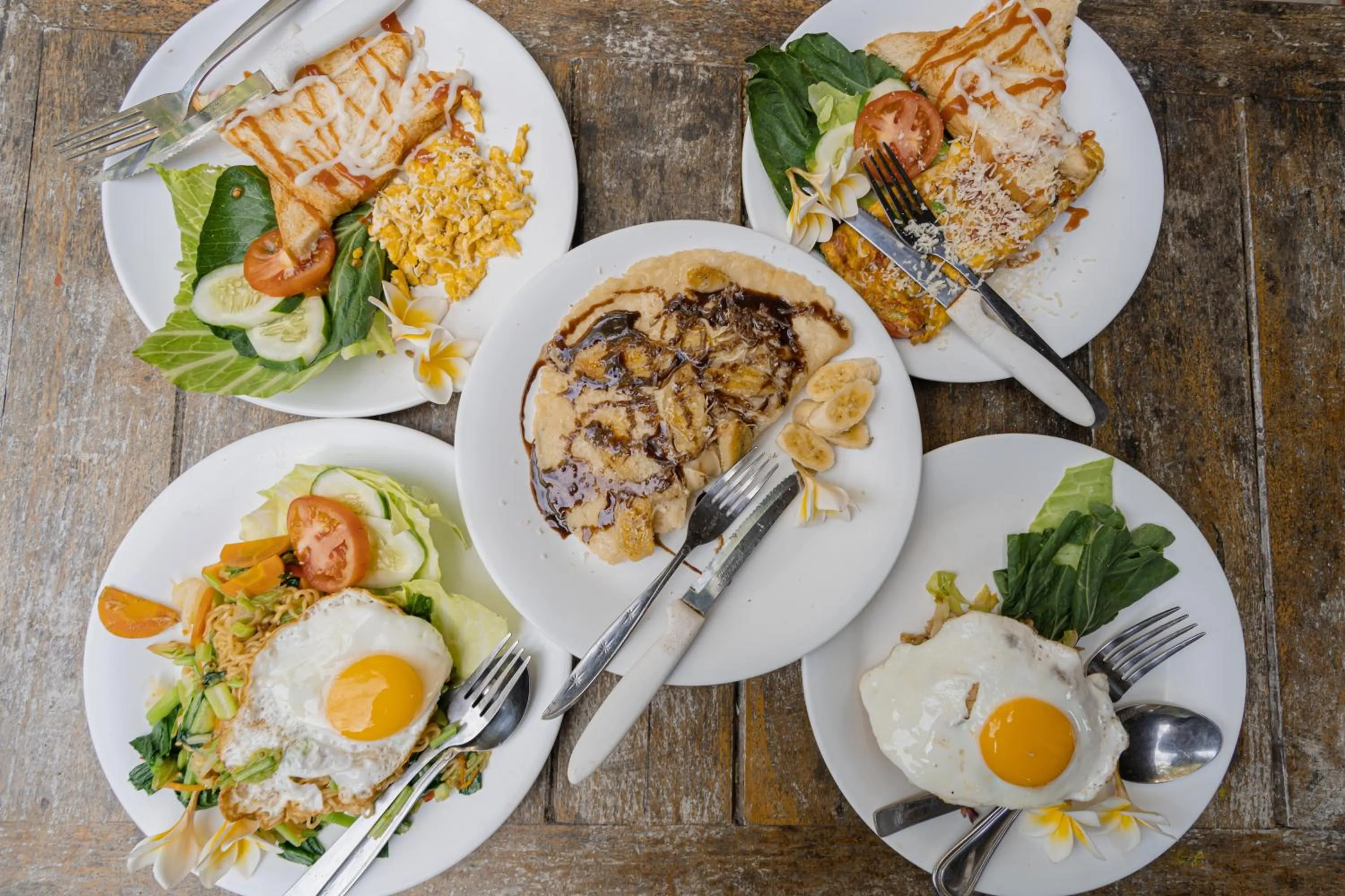 Food in The Mel Homestay