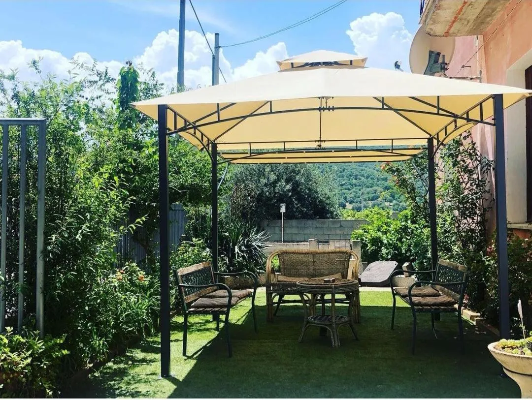 Garden in B&B Domus Deiana