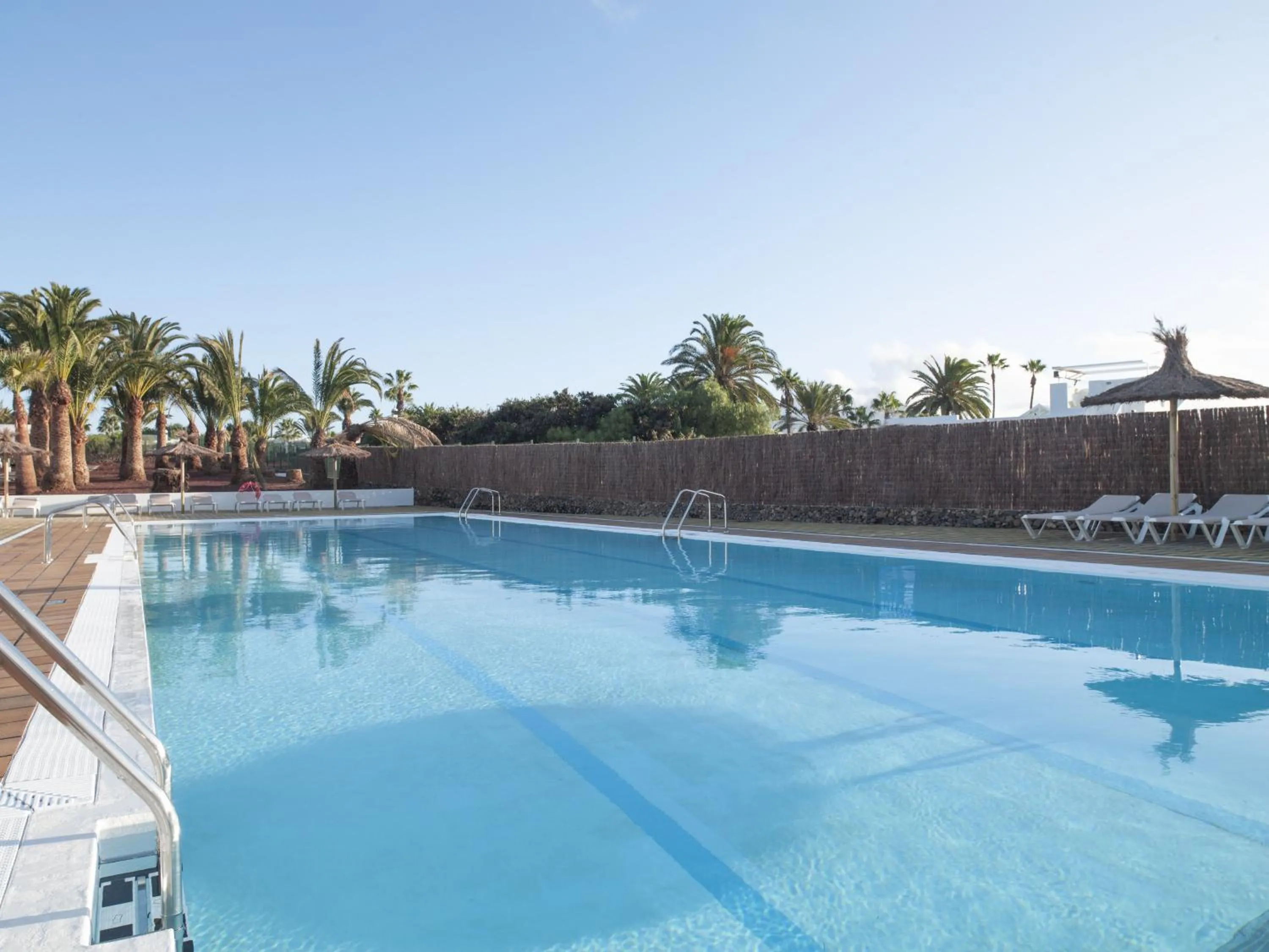 Swimming pool in HL Rio Playa Blanca