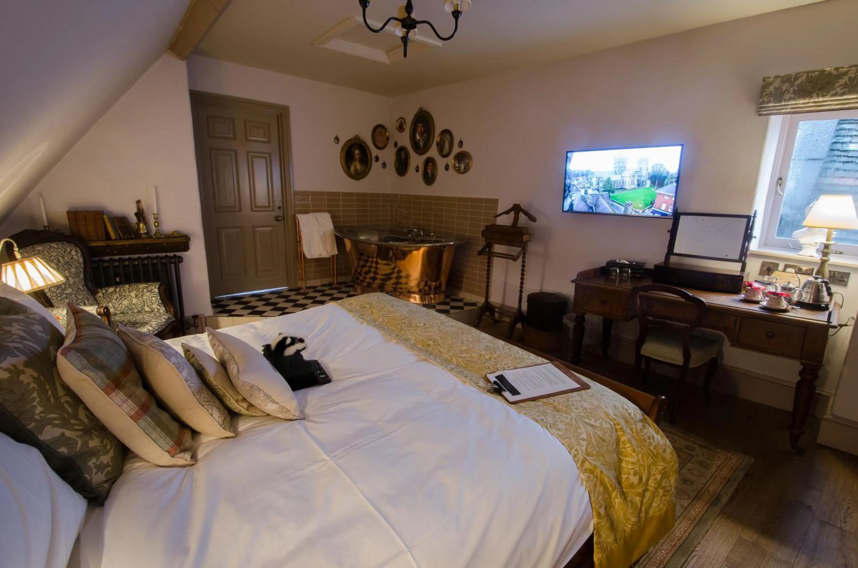 Day, Bed in 1777. At The Albion