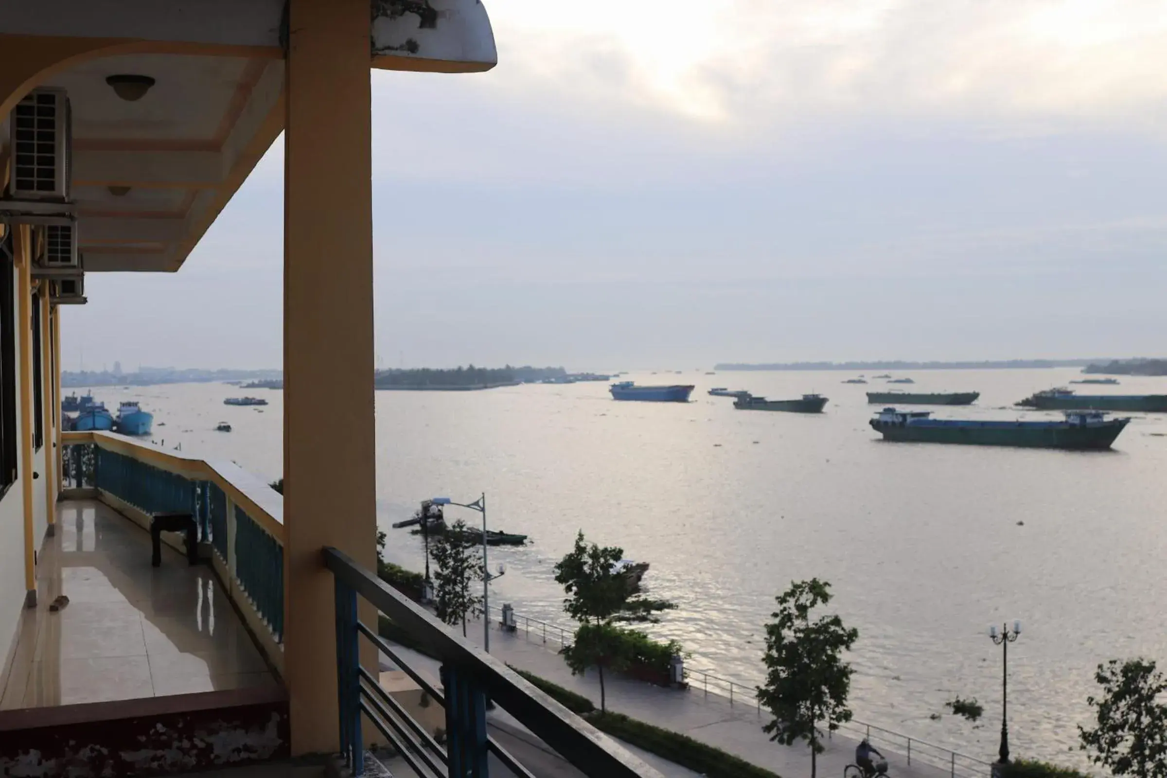 Rang Dong Hotel Rang Dong Hotel