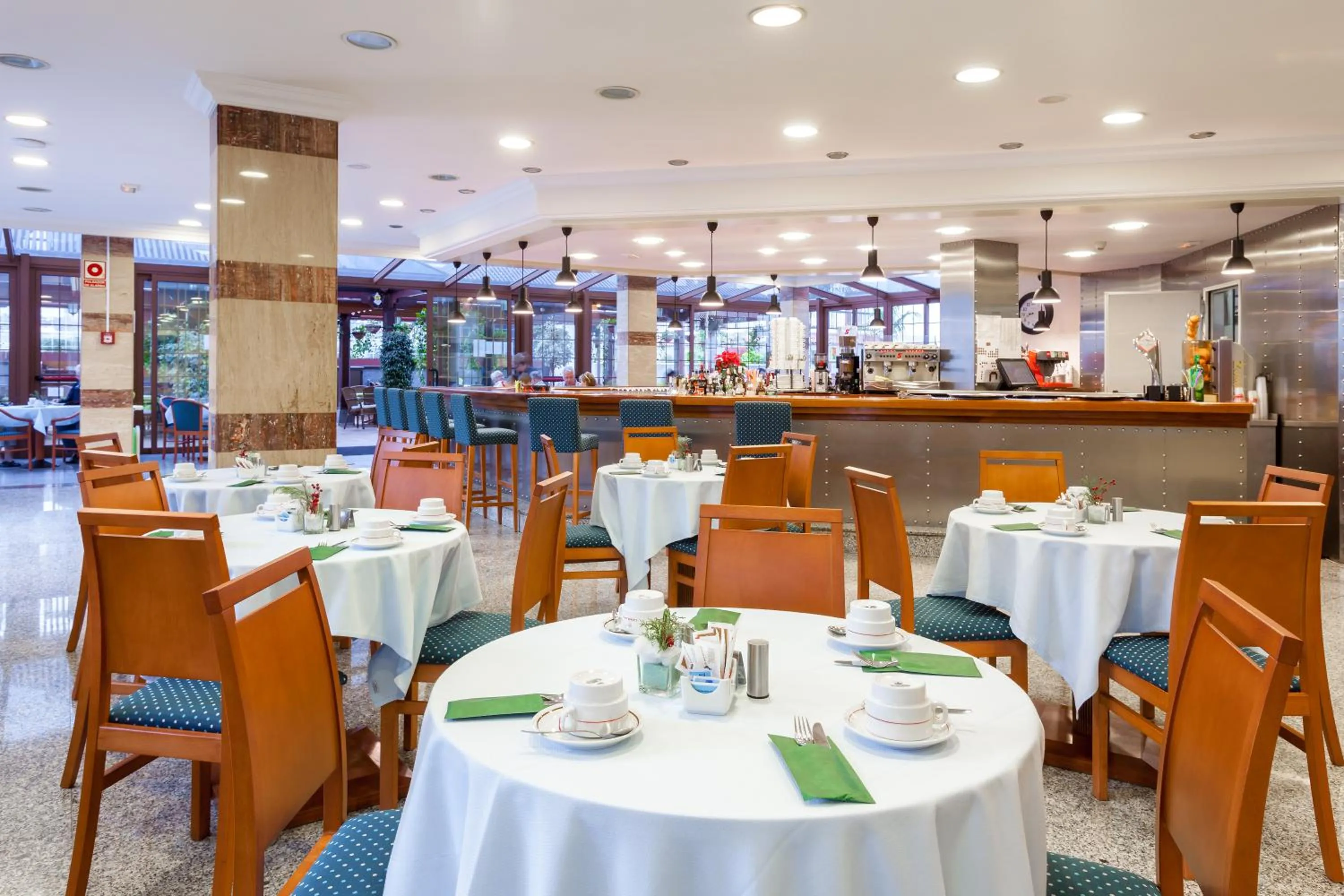 Lounge or bar in Apartamentos Casablanca