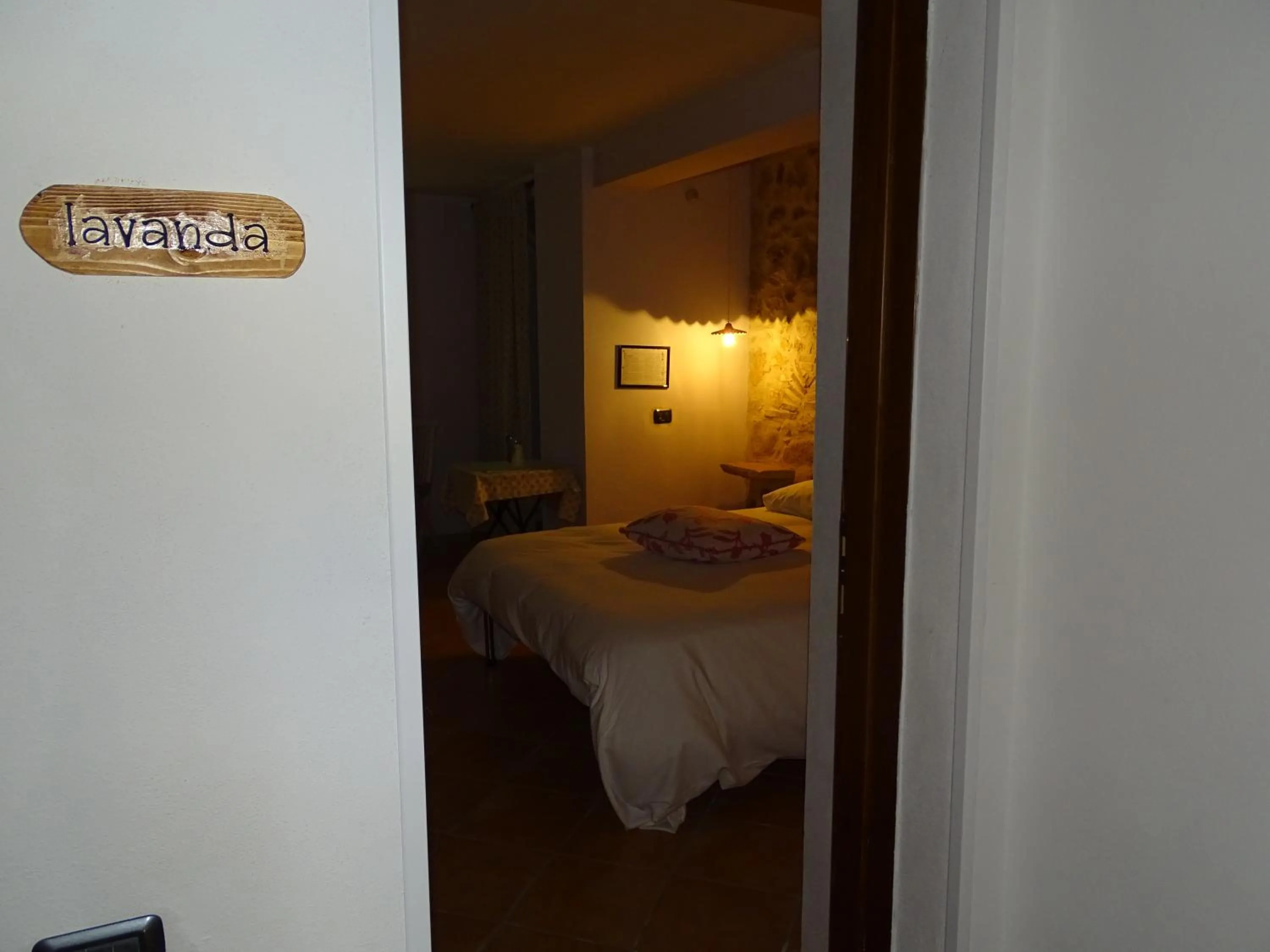 Family Room with Private Bathroom - single occupancy in La Vecchia Stalla B&B