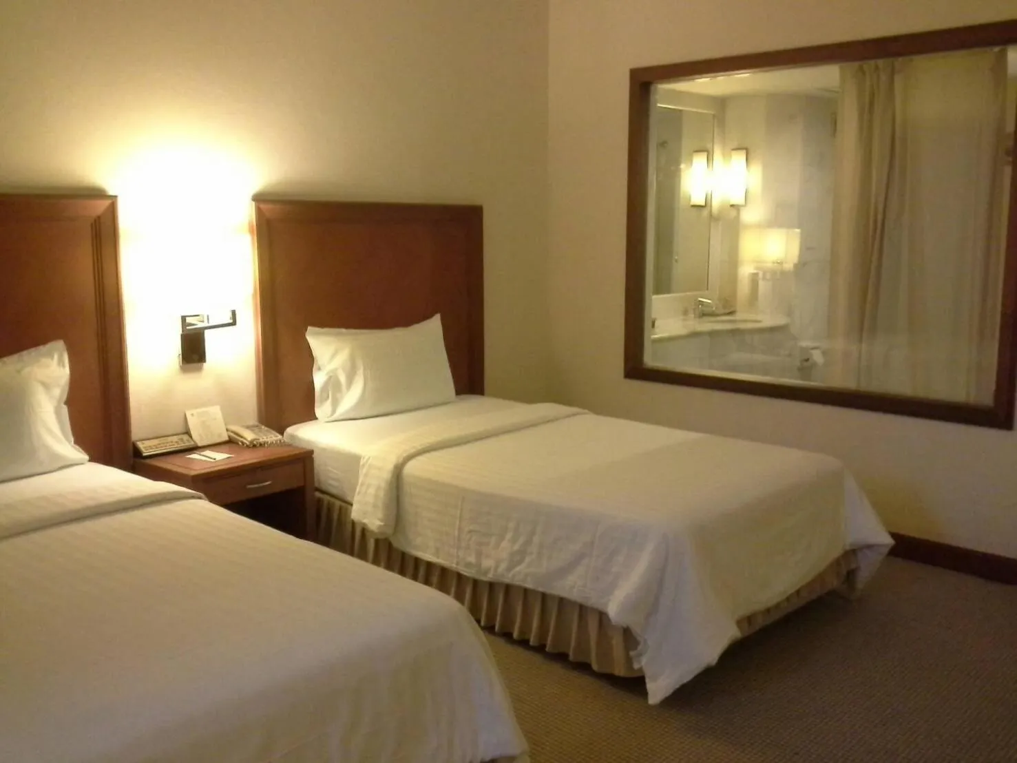 Decorative detail, Bed in Grand Mandarin Betong Hotel