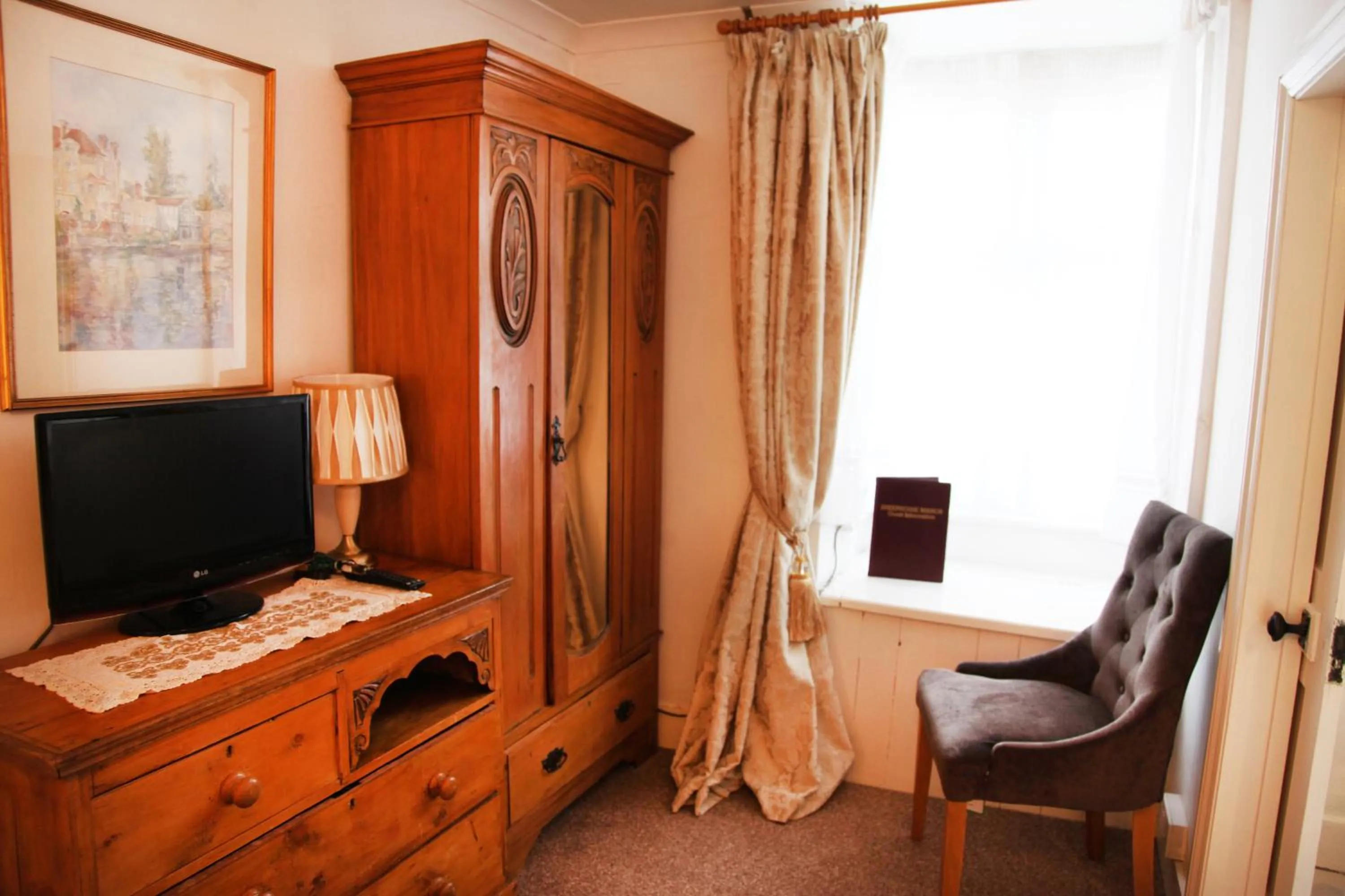 Bedroom in Sheephouse Manor