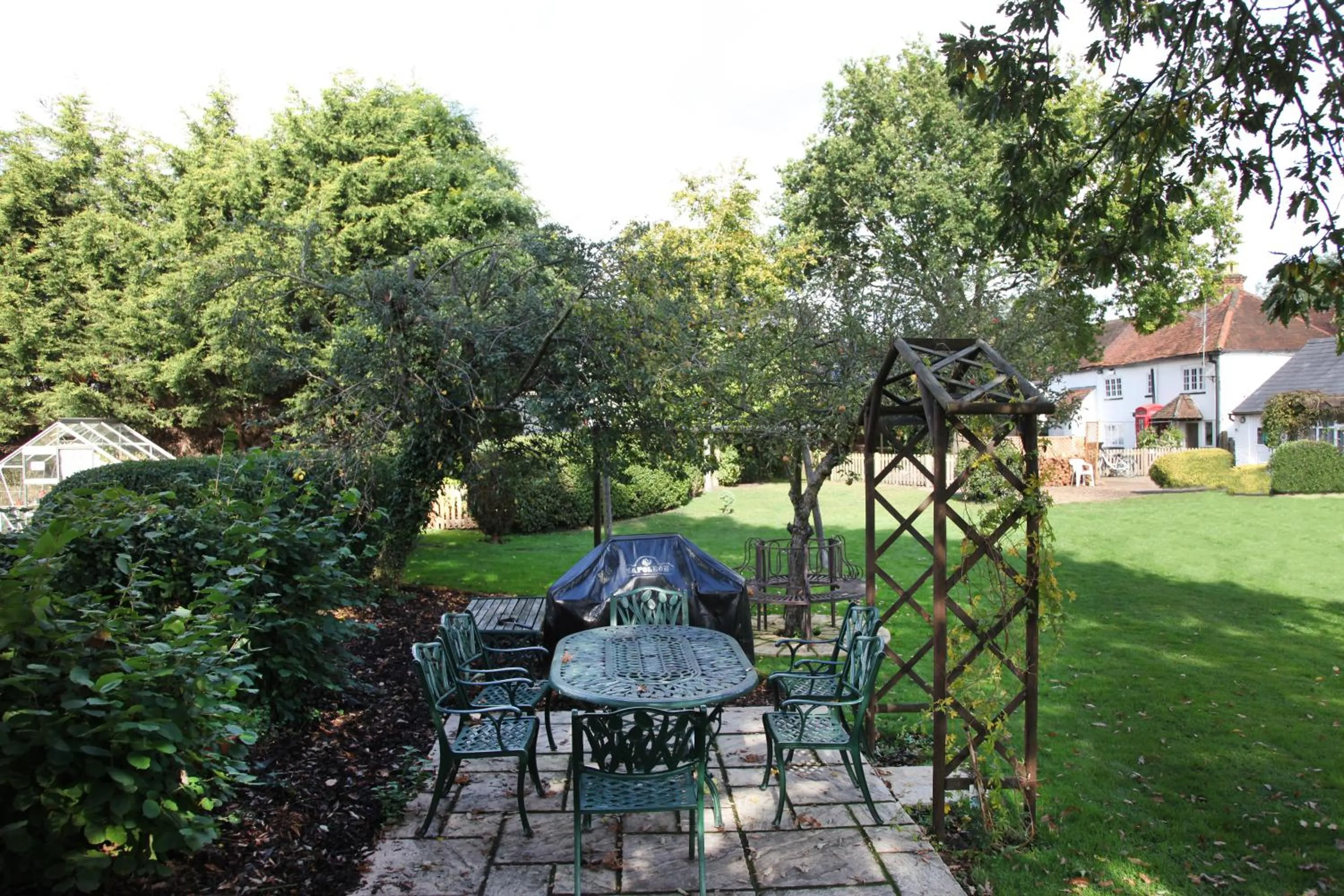 BBQ facilities in Sheephouse Manor