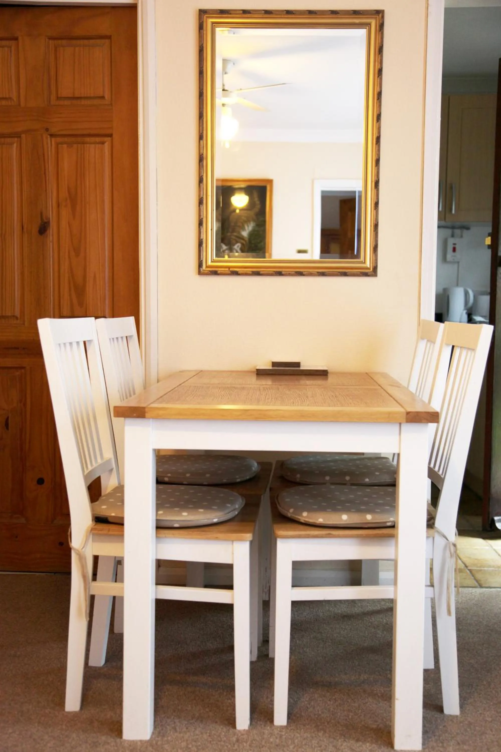 Dining area in Sheephouse Manor