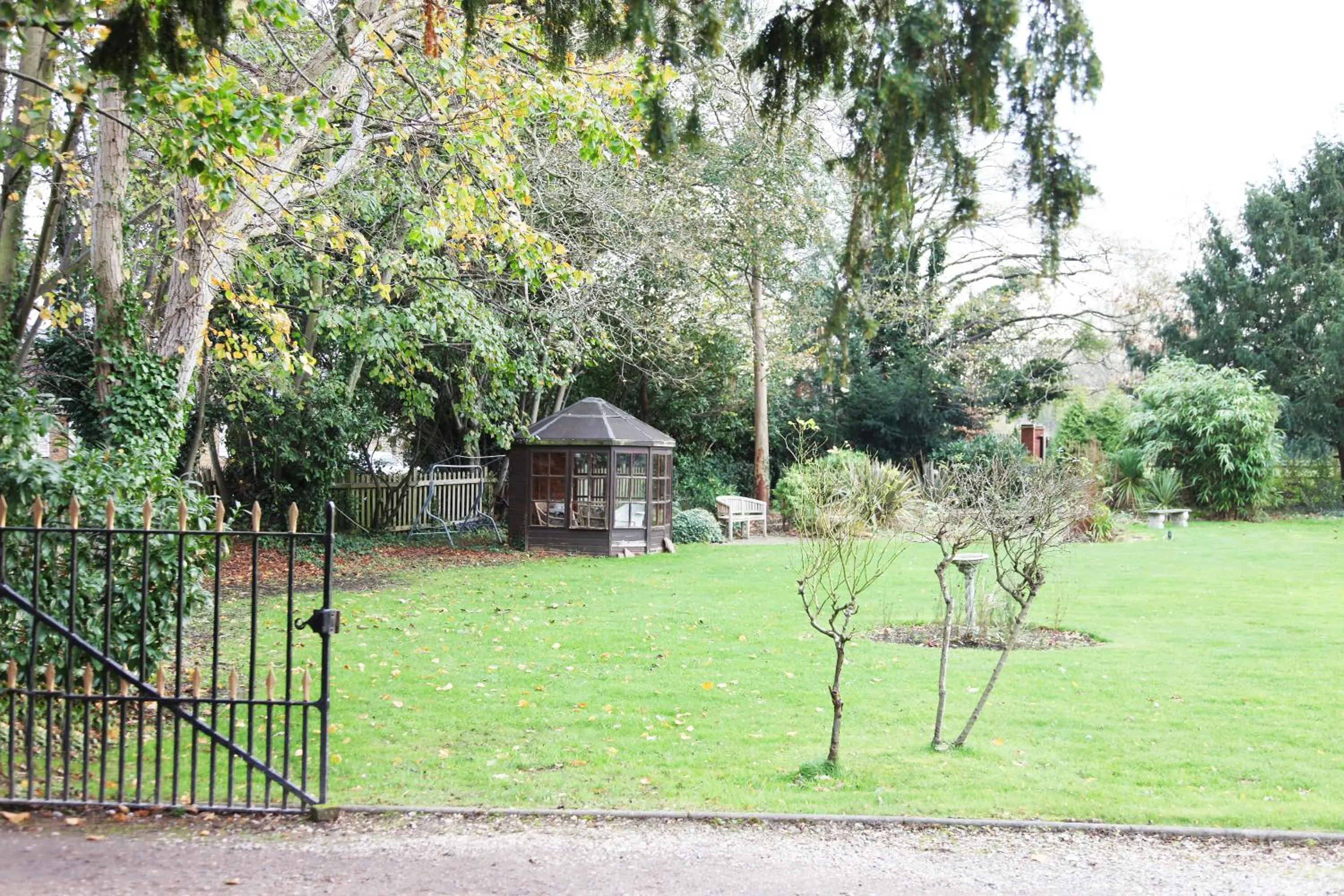 Garden in Sheephouse Manor