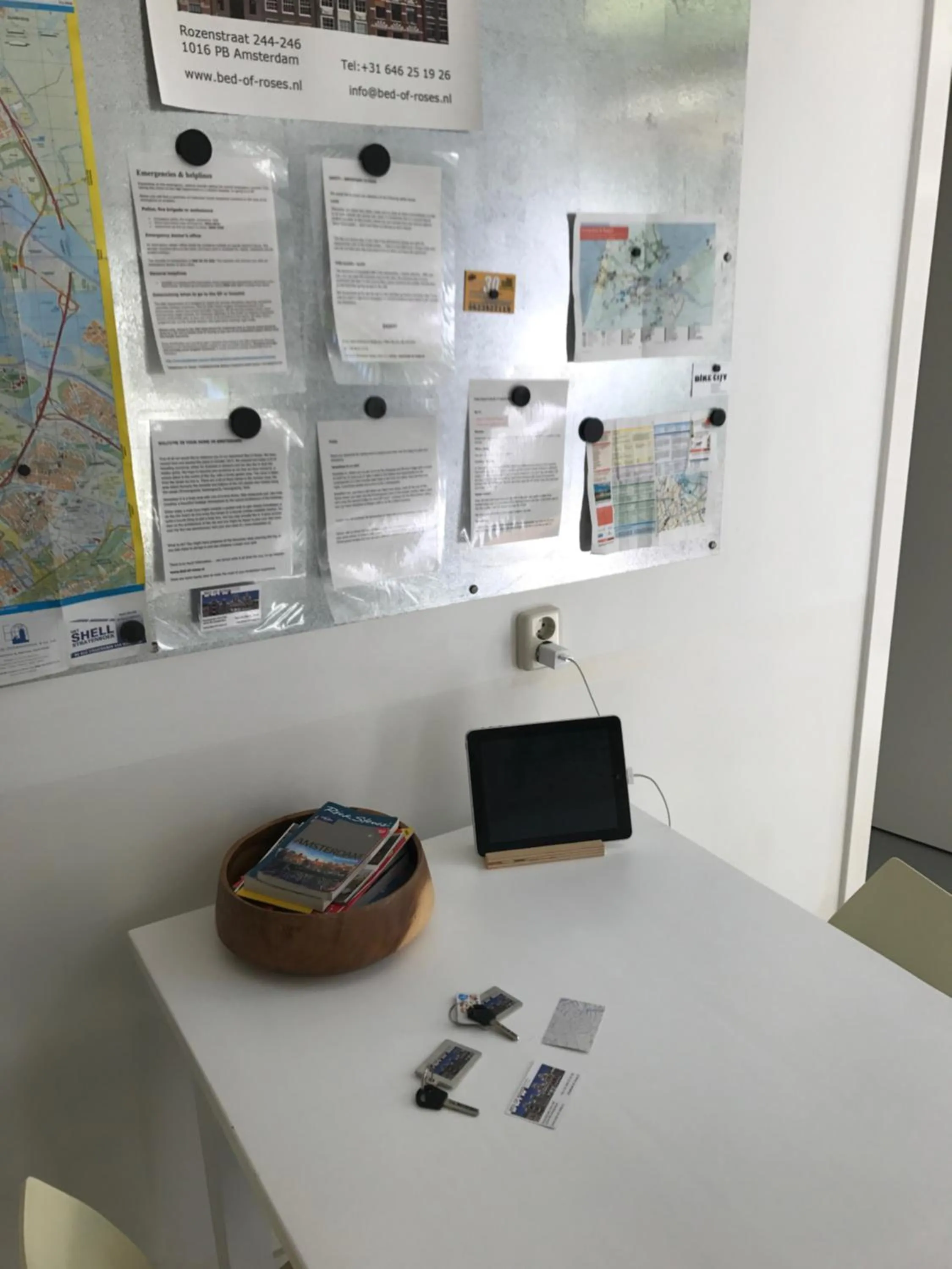 Kitchen or kitchenette in Bed of Roses