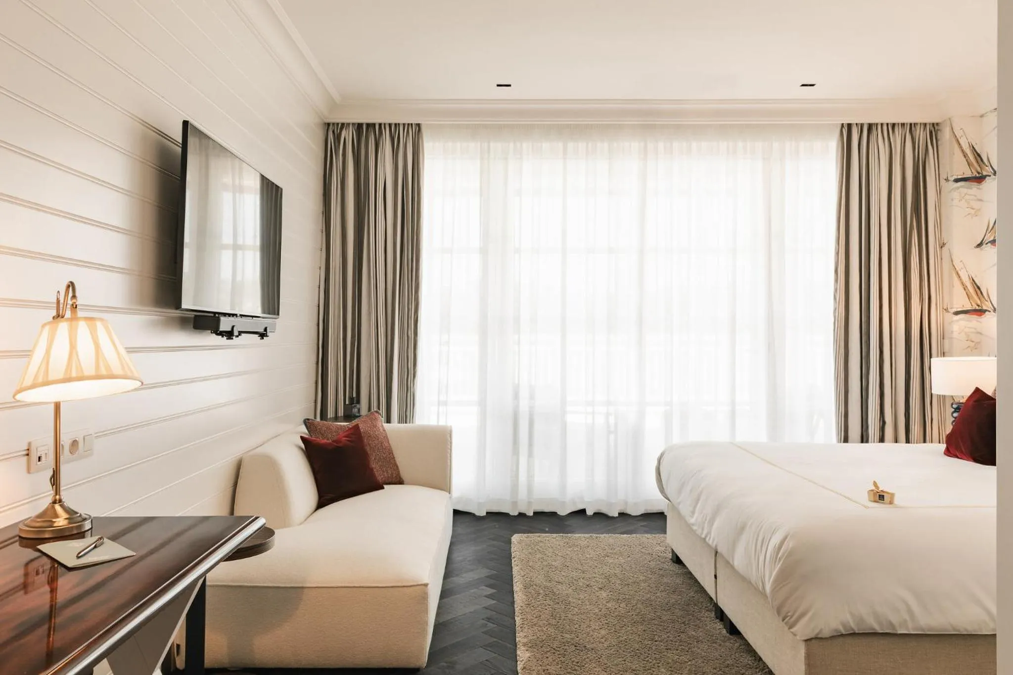 Bed in De Lindenhoeve Boutique Hotel