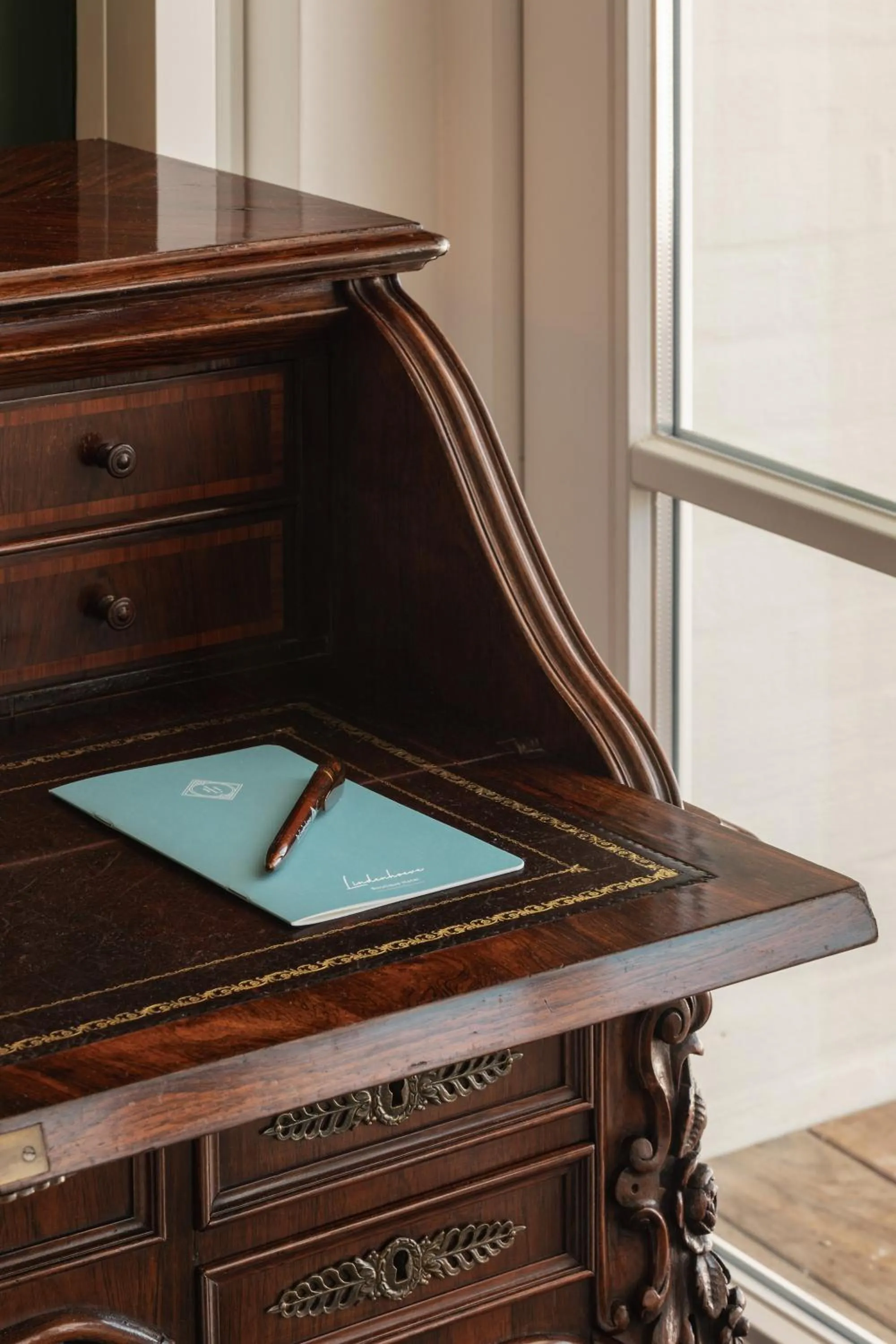 Seating area in De Lindenhoeve Boutique Hotel