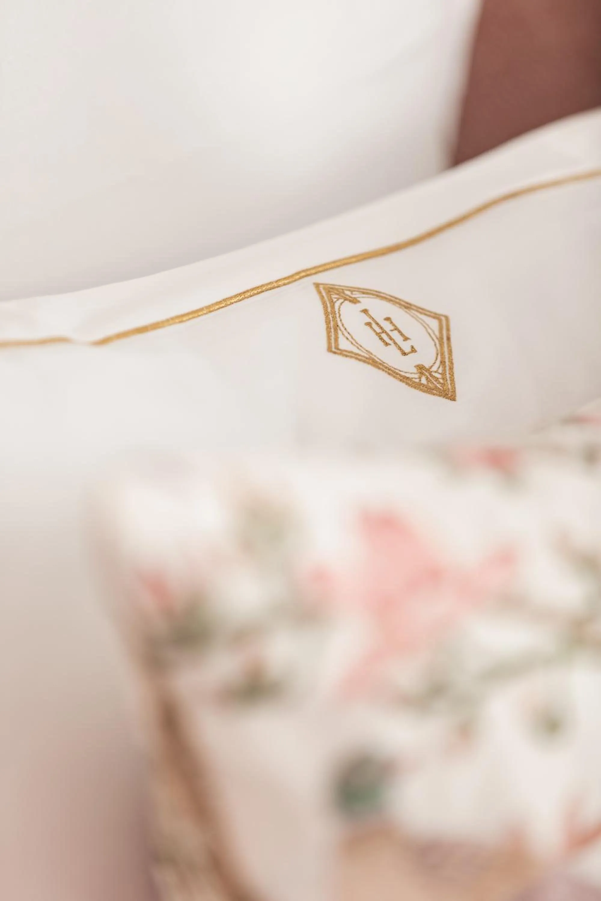 Bed in De Lindenhoeve Boutique Hotel