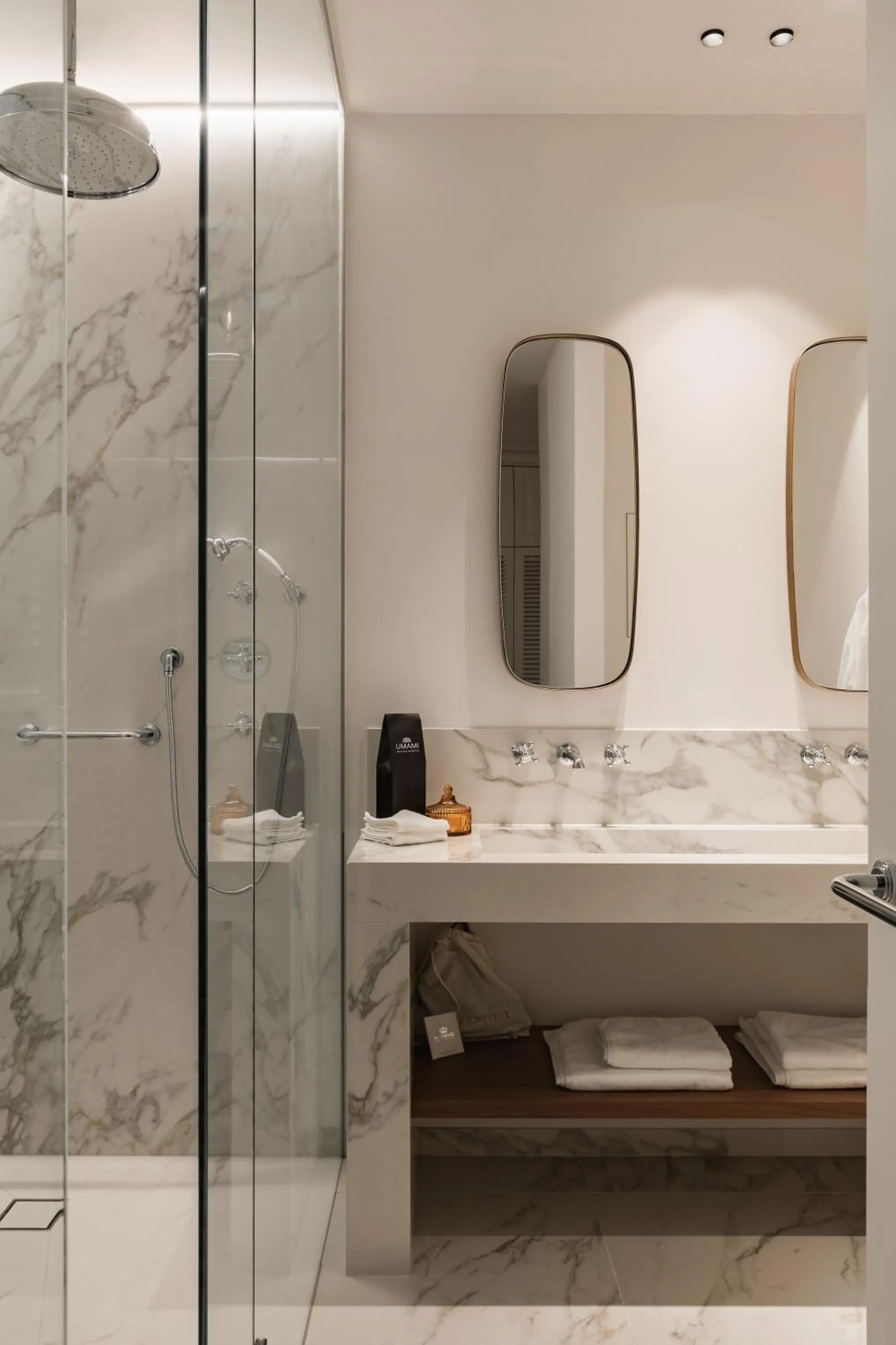 Shower in De Lindenhoeve Boutique Hotel