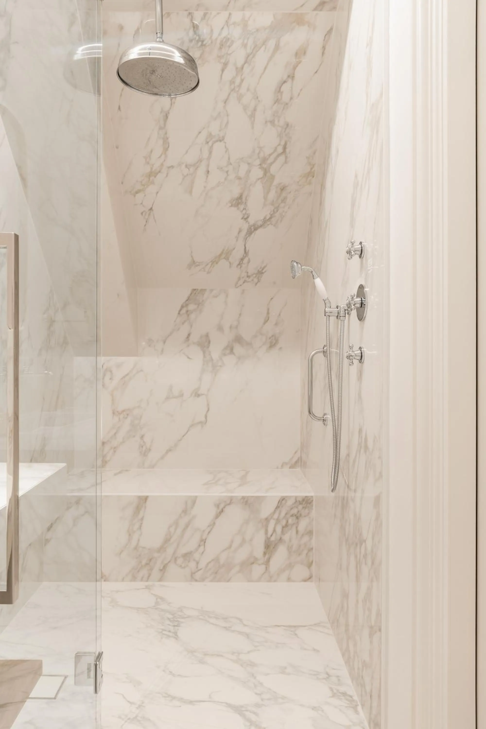 Shower in De Lindenhoeve Boutique Hotel