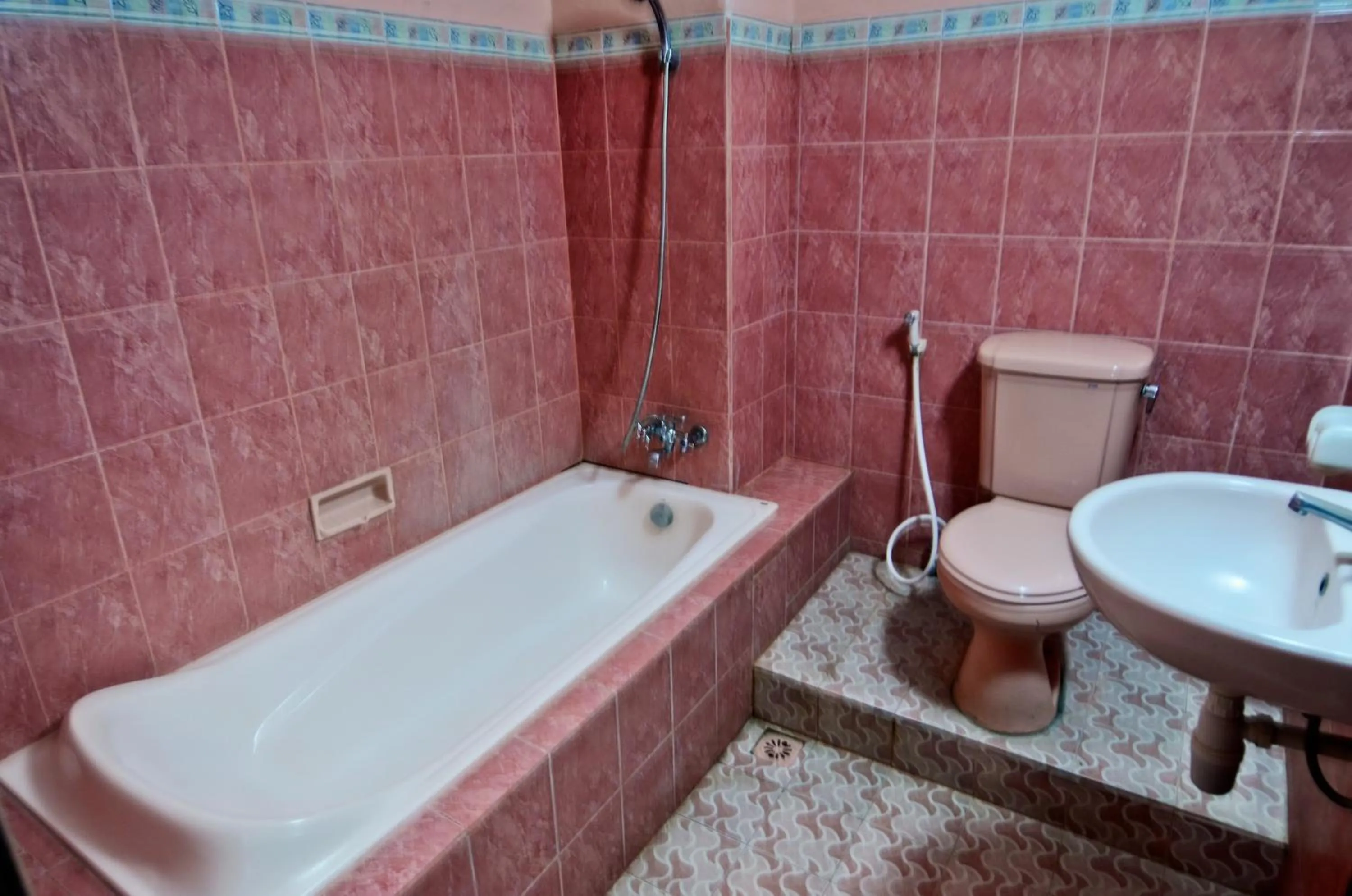 Bathroom in Pesona Beach Inn