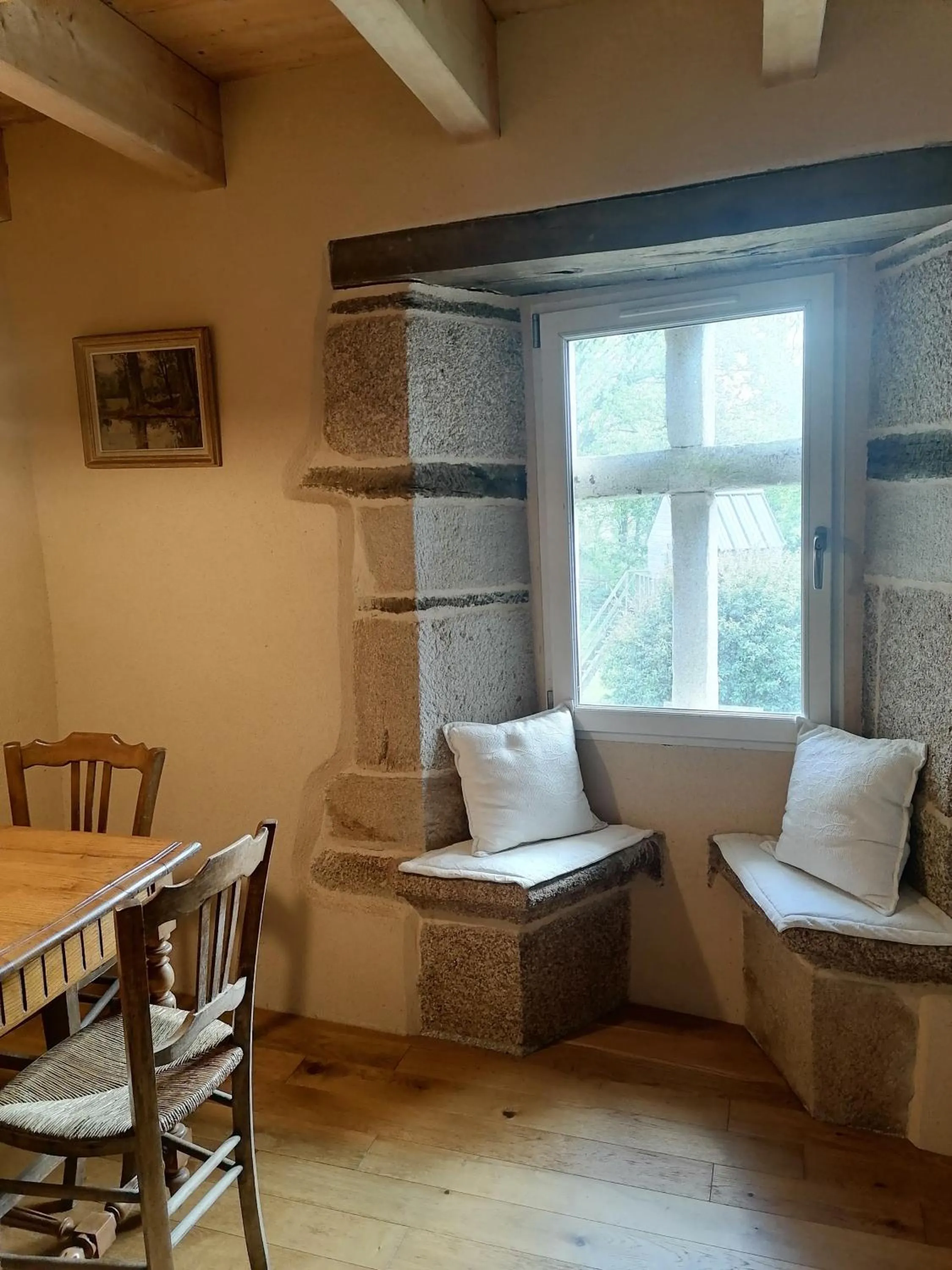 Dining area in Frairie Du Divit