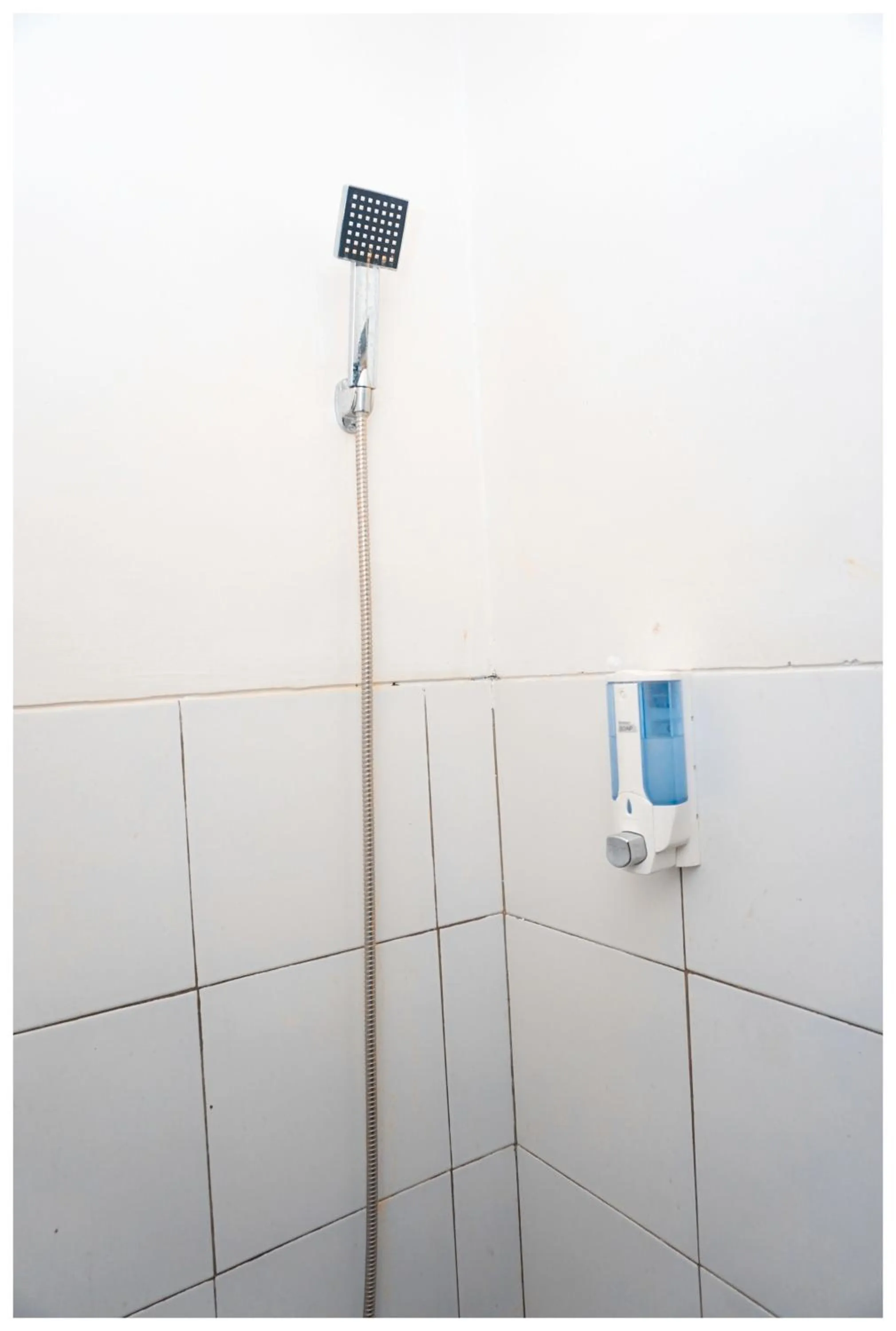 Shower in Budi House & Food Station